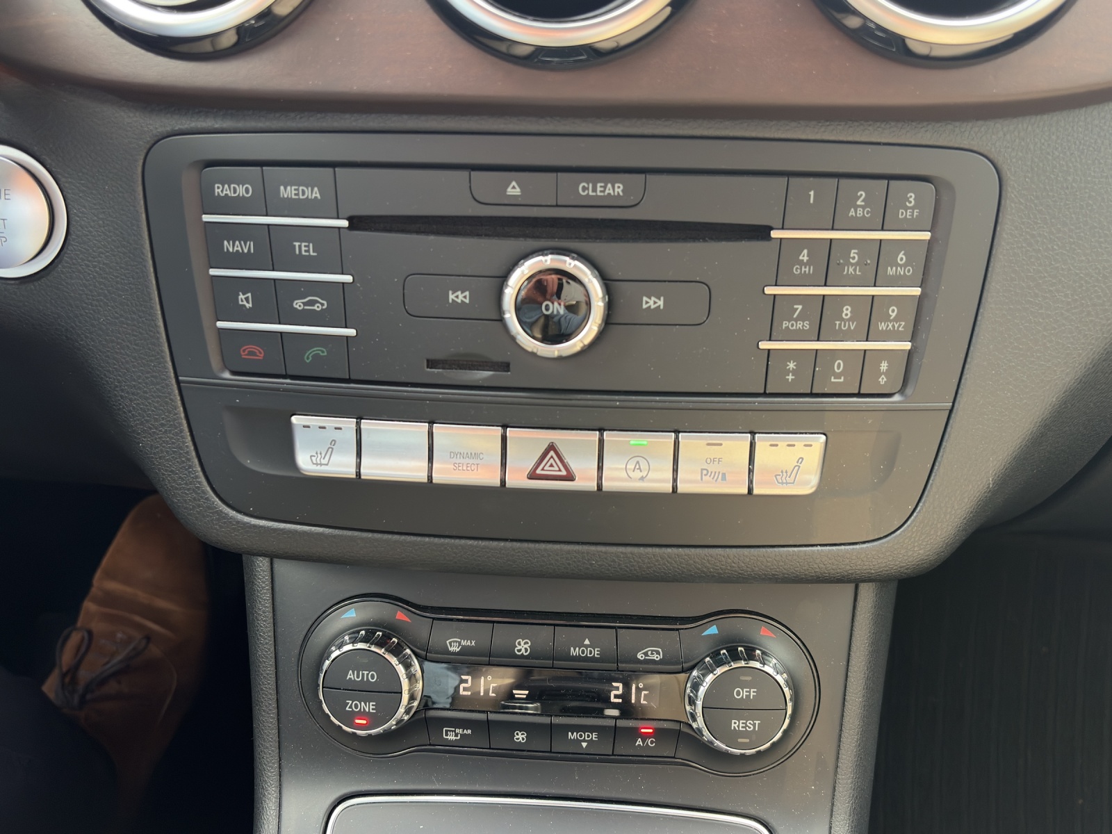 Image MERCEDES-BENZ B-250 B 250 Urban 4Matic 7G-DCT