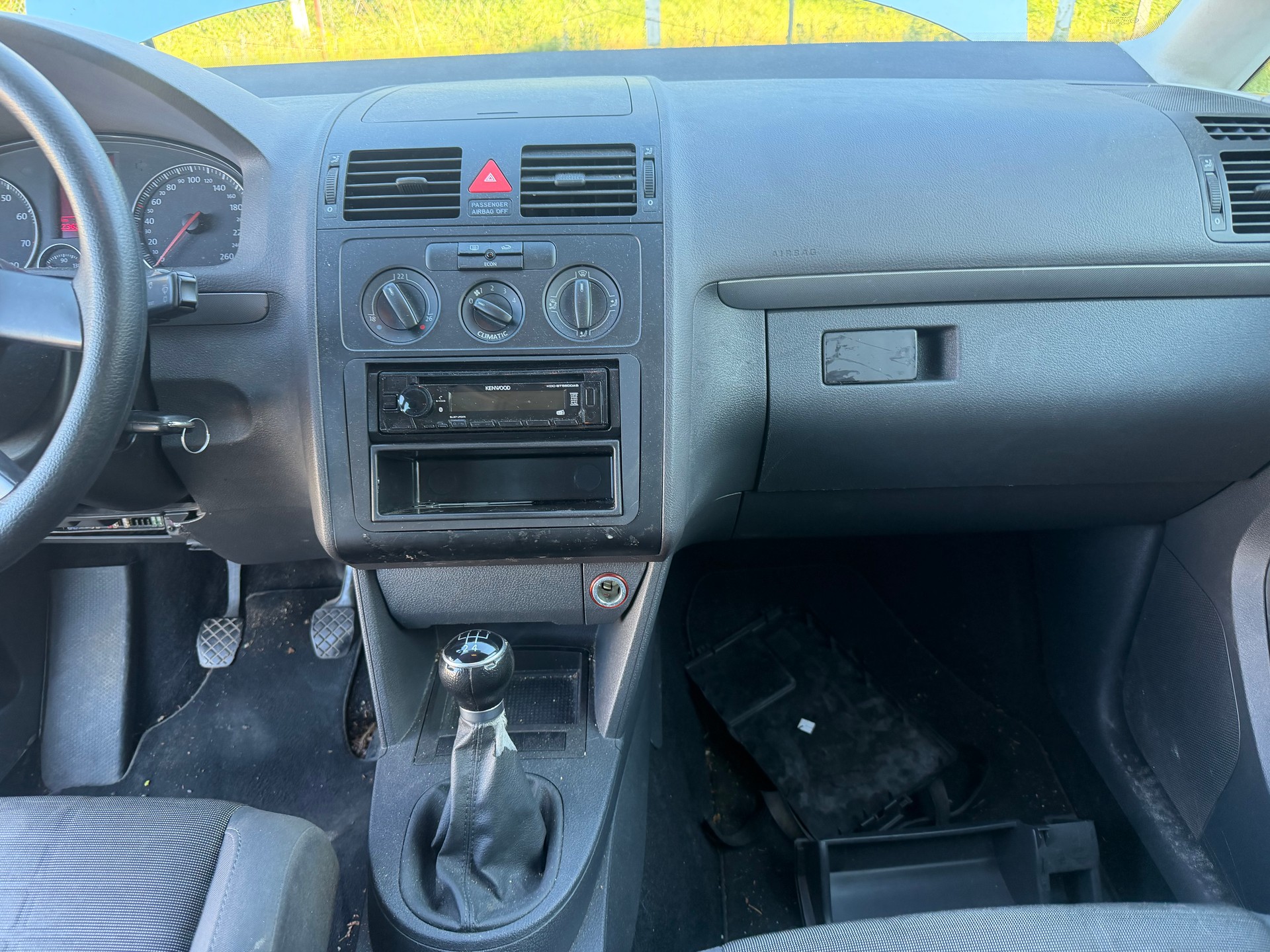 VW Touran 2.0 EcoFuel Trendline-image-9
