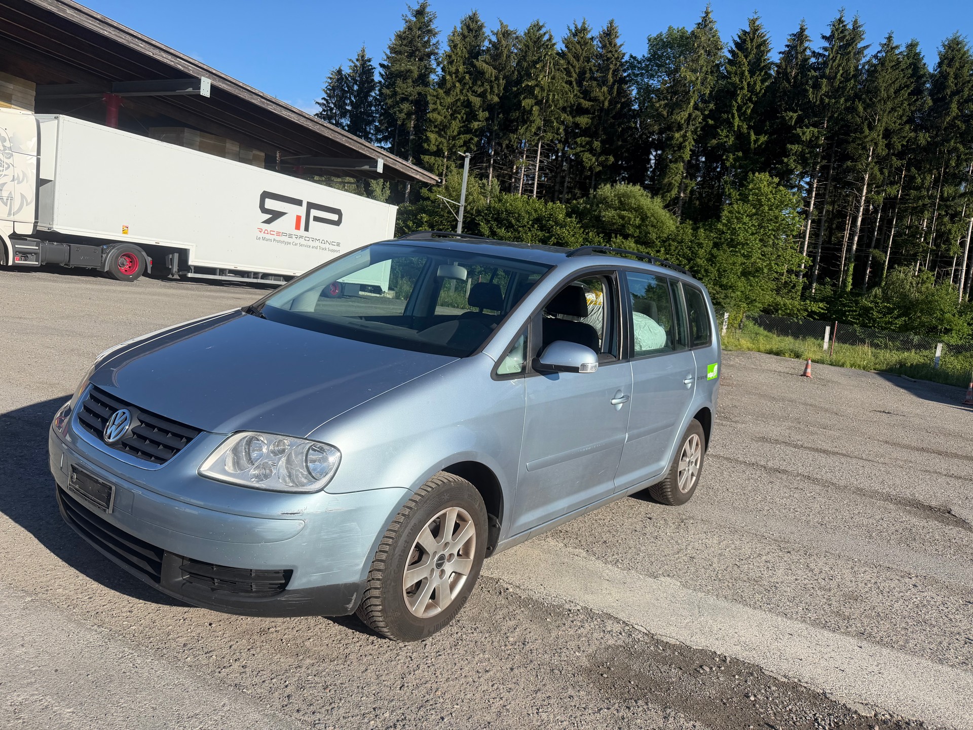 VW Touran 2.0 EcoFuel Trendline-image-0