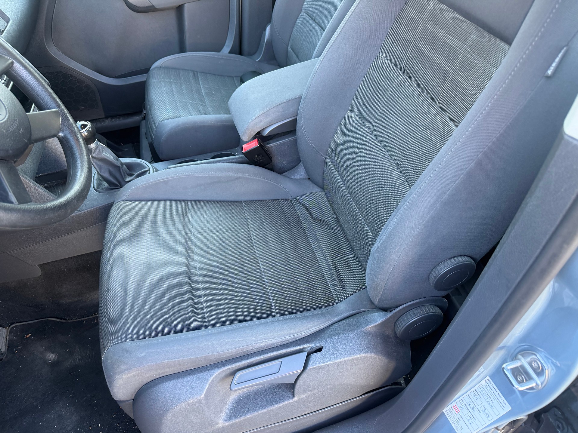 VW Touran 2.0 EcoFuel Trendline-image-3