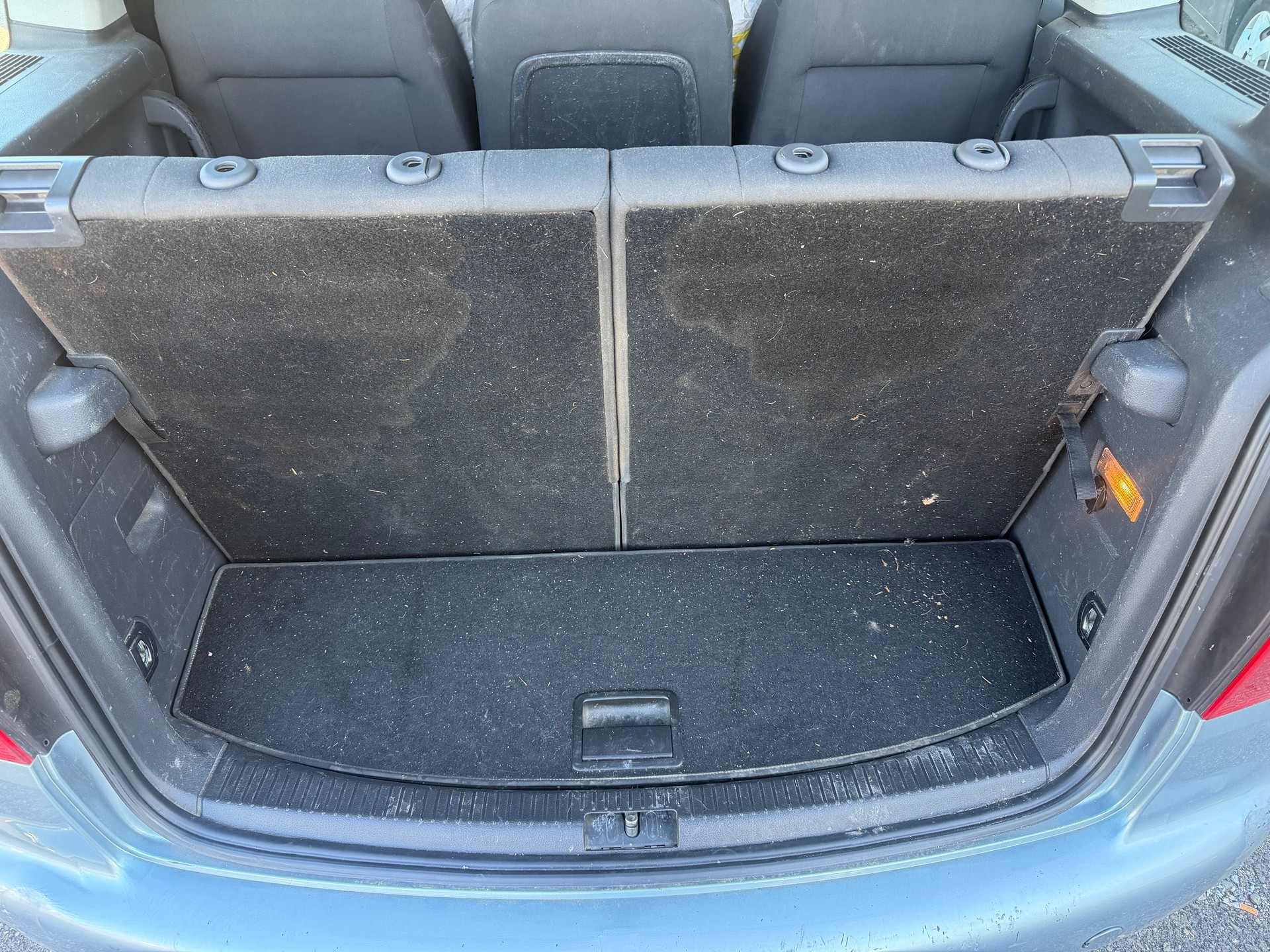 VW Touran 2.0 EcoFuel Trendline-image-7