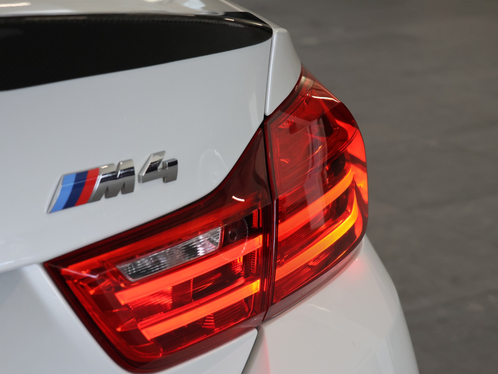 BMW M4 Coupé DKG *Harmon Kardon* *Sitzheizung* *Rückfahrkamera*-image-12