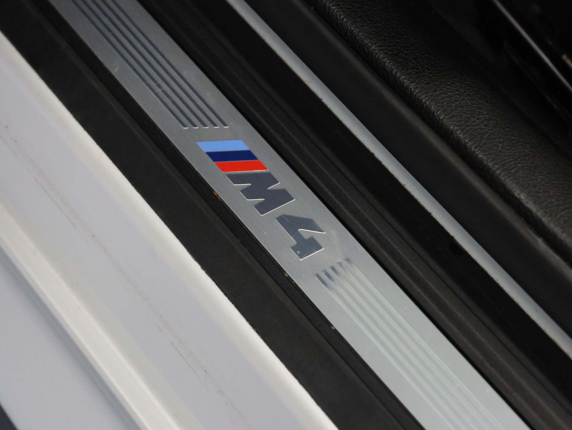 BMW M4 Coupé DKG *Harmon Kardon* *Sitzheizung* *Rückfahrkamera*-image-17