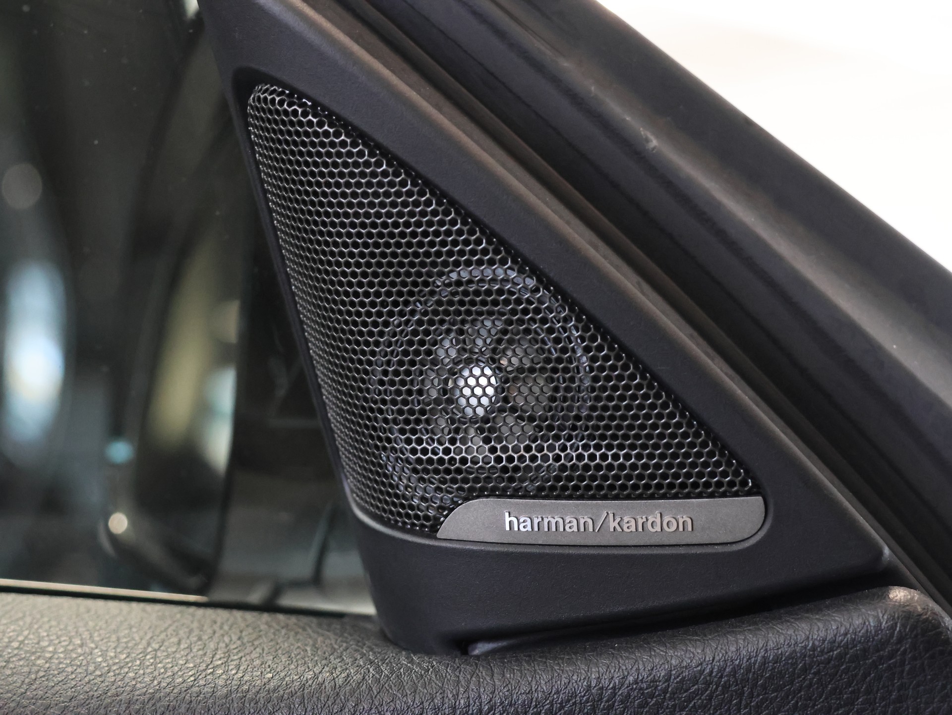BMW M4 Coupé DKG *Harmon Kardon* *Sitzheizung* *Rückfahrkamera*-image-31