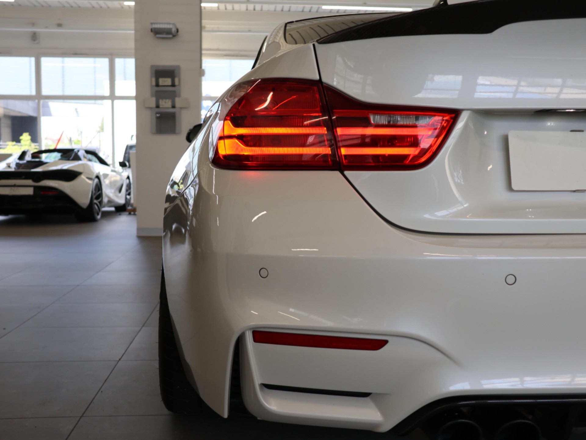 BMW M4 Coupé DKG *Harmon Kardon* *Sitzheizung* *Rückfahrkamera*-image-11