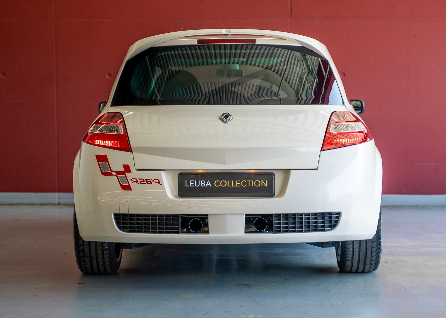 RENAULT Megane 2.0 16V Turbo R26.R (2nd hand Swiss car, fantastic condition, 1st paint, 1 of 450, factory tires)-showroom-element-3