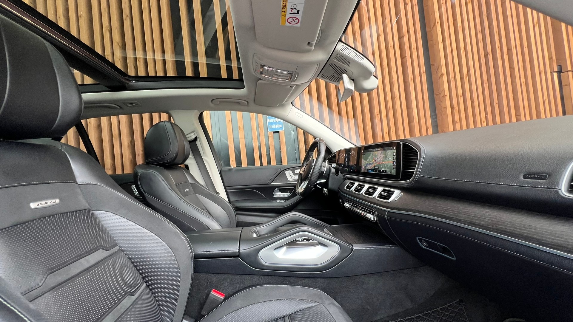 MERCEDES-BENZ GLE 53 AMG 4MATIC+ BLACK 9G-SPEEDSHIFT l 435 PS-image-21