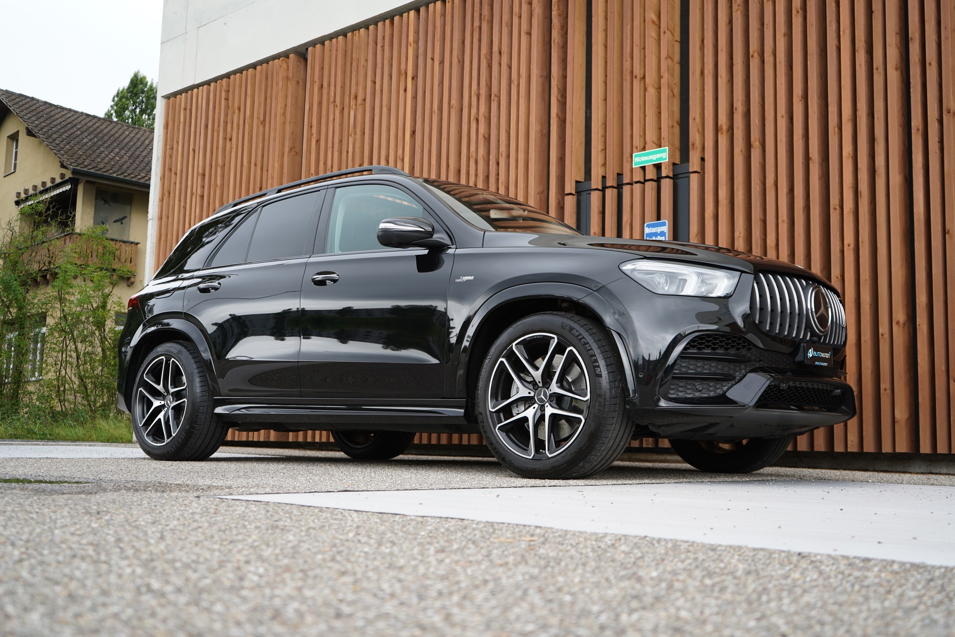 MERCEDES-BENZ GLE 53 AMG 4MATIC+ BLACK 9G-SPEEDSHIFT l 435 PS-image-8