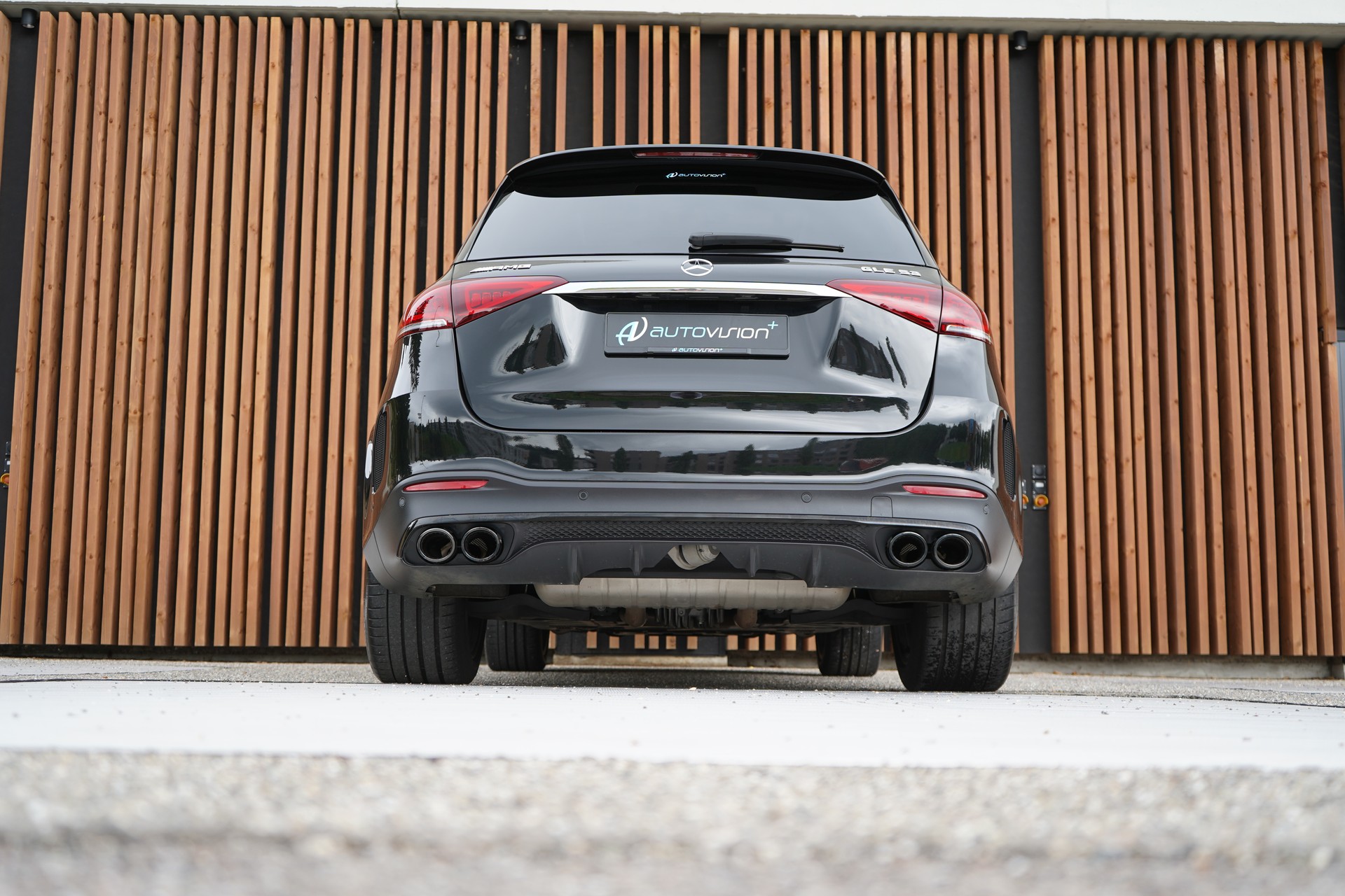 MERCEDES-BENZ GLE 53 AMG 4MATIC+ BLACK 9G-SPEEDSHIFT l 435 PS-image-13