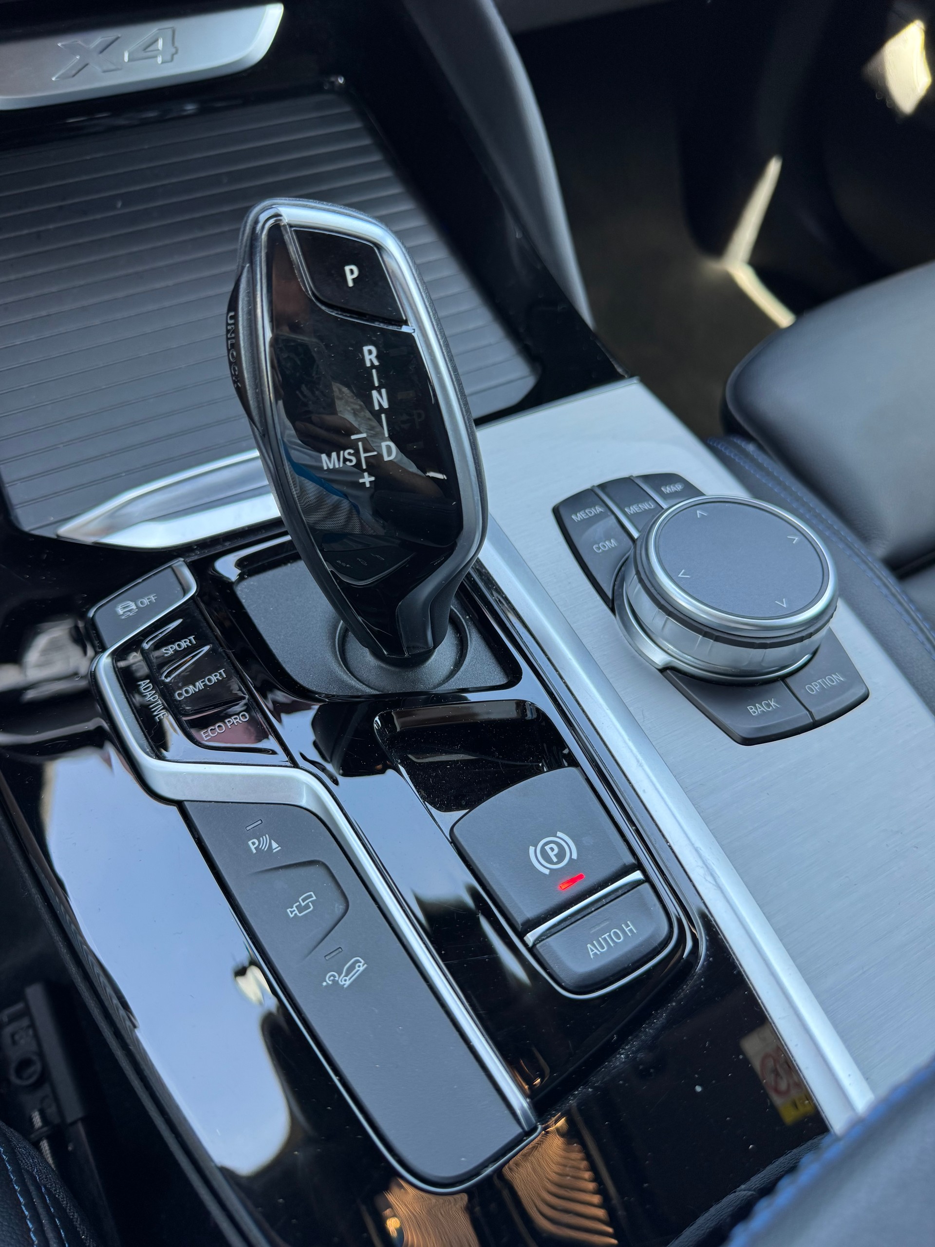BMW X4 xDrive 20d M Sport Steptronic-image-14