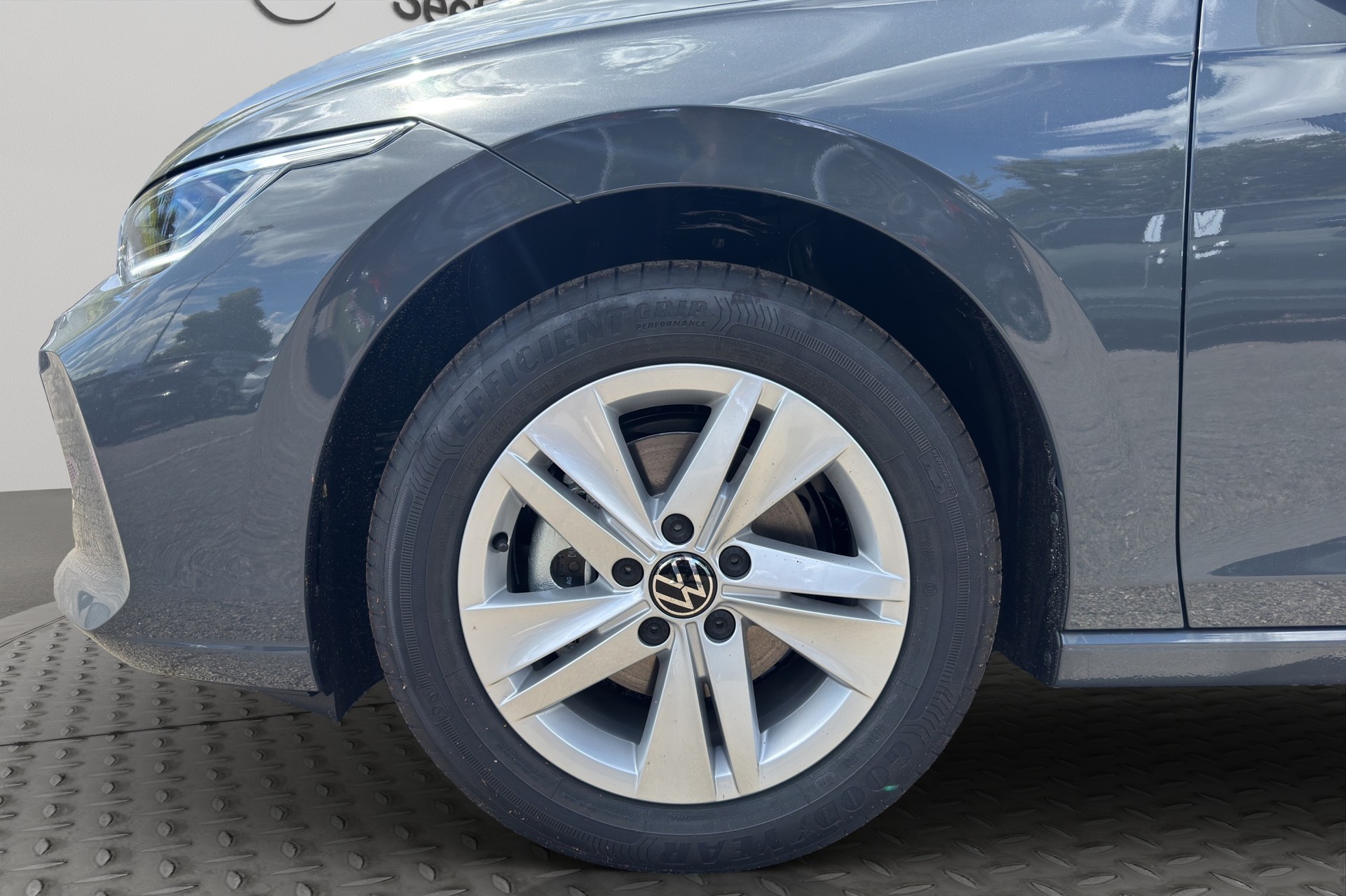 VW Golf 1.5 e TSI mHEV Value DSG-image-11
