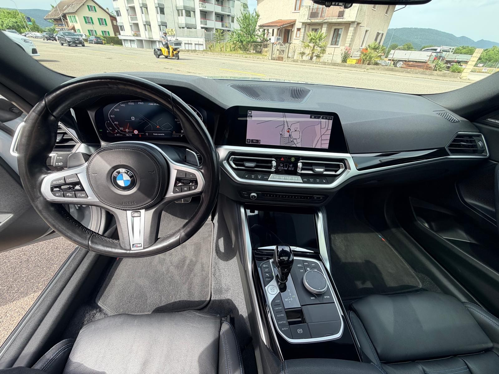 BMW M240i xDrive Steptronic-image-8