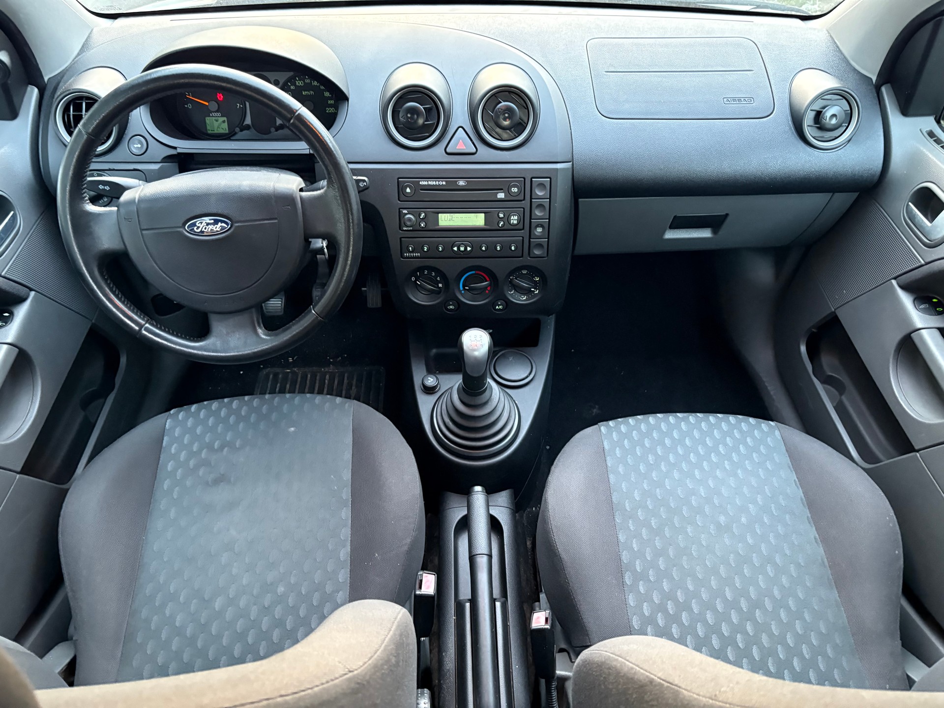 FORD Fiesta 1.4 16V Trend-image-9