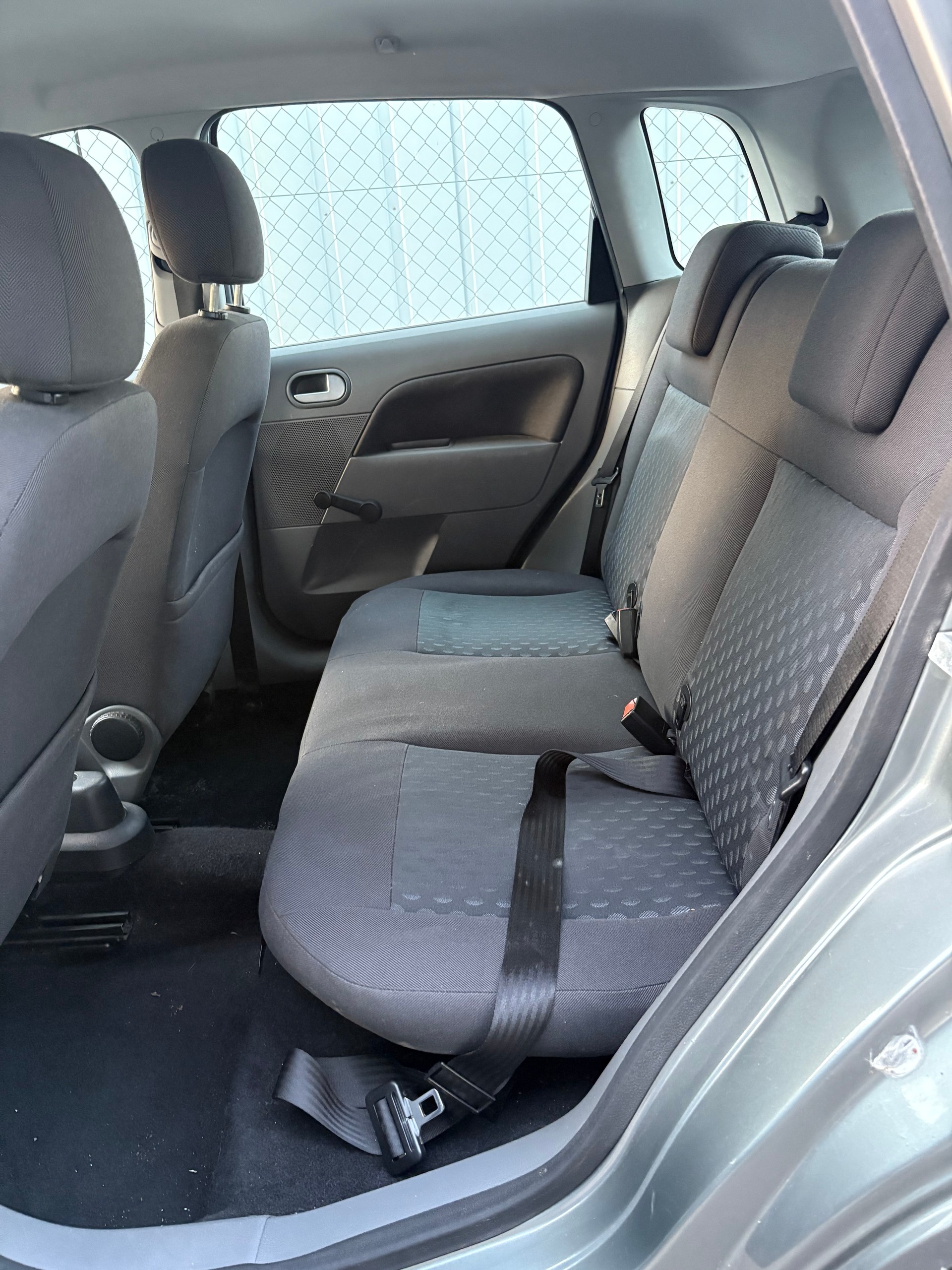 FORD Fiesta 1.4 16V Trend-image-10