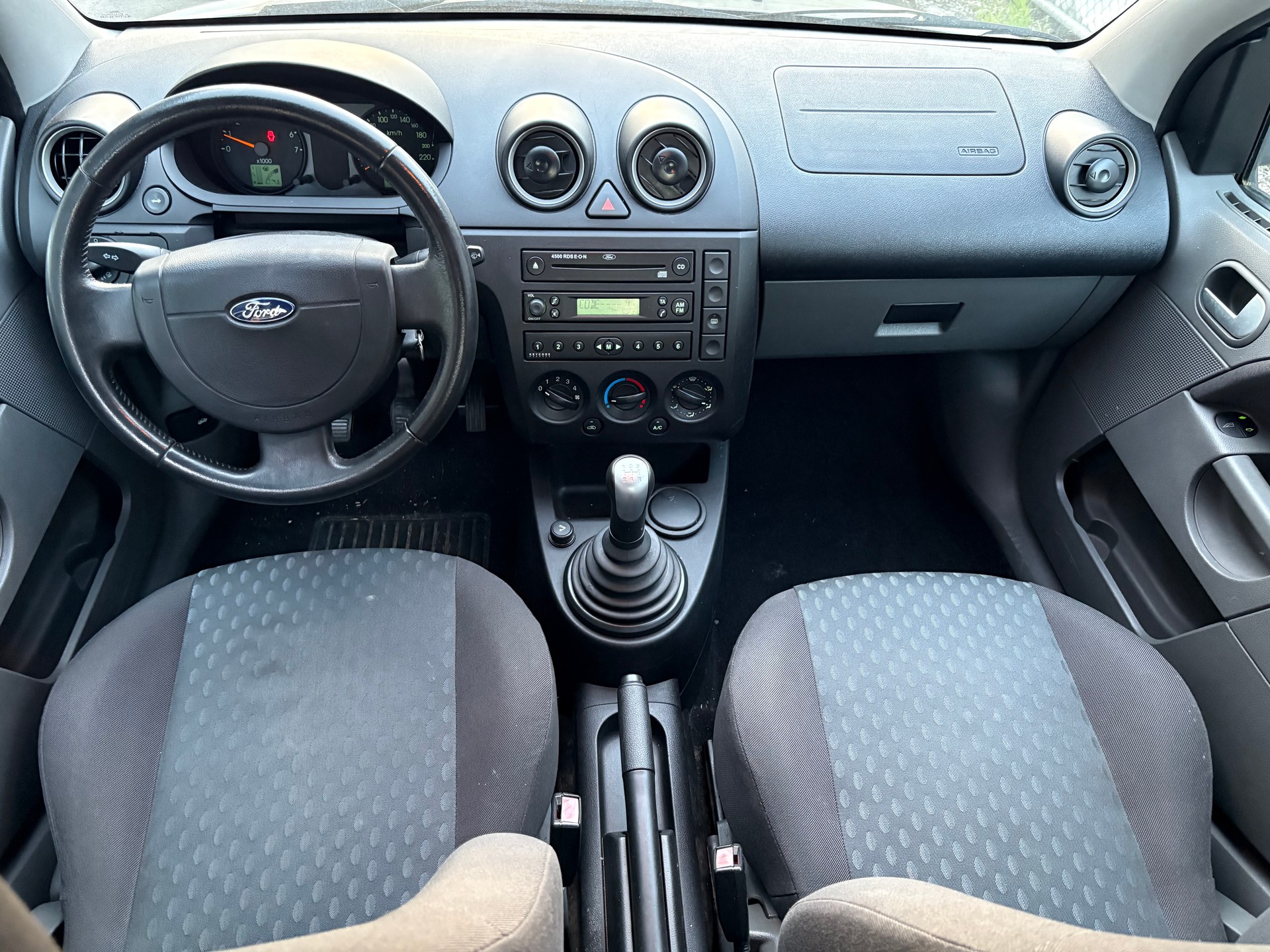 FORD Fiesta 1.4 16V Trend-image-13