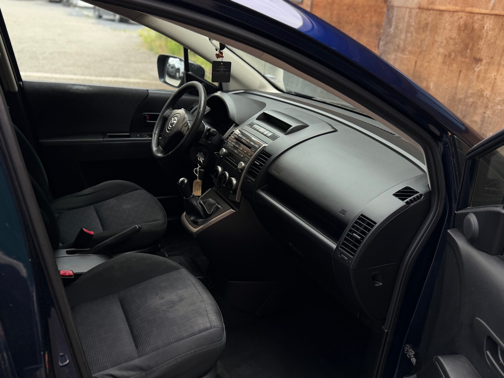 MAZDA 5-image-14