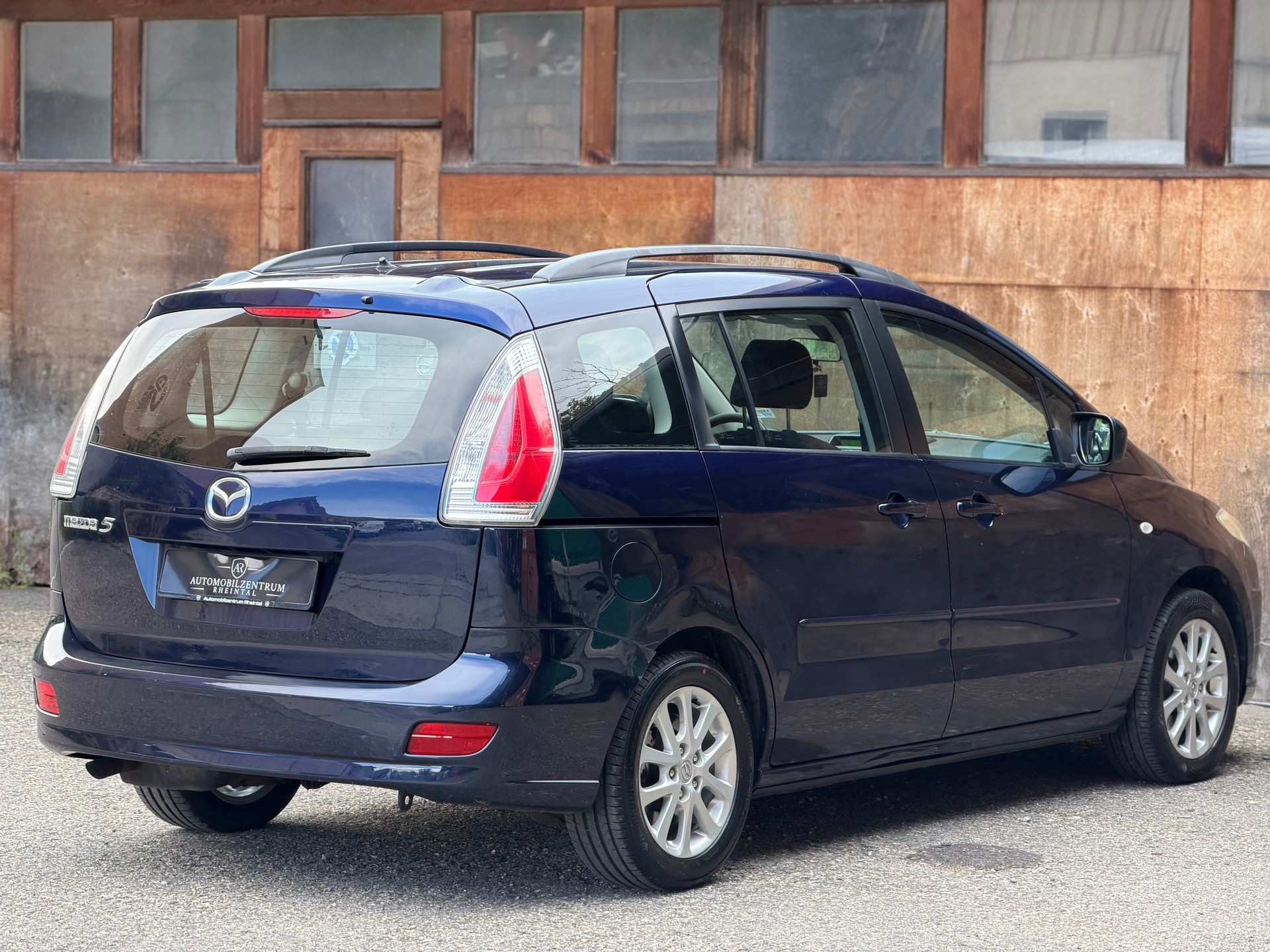 MAZDA 5-image-4