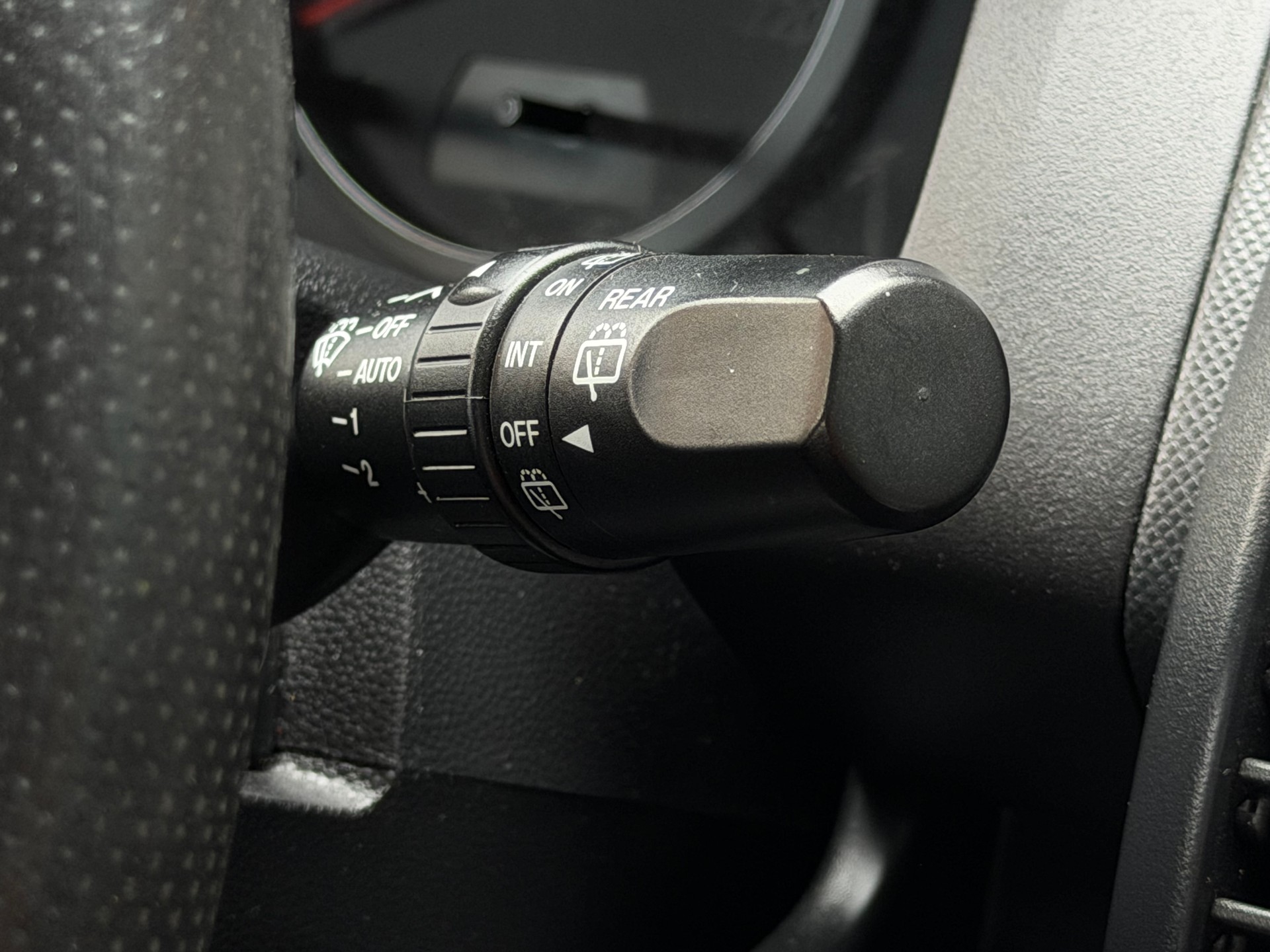 MAZDA 5-image-21