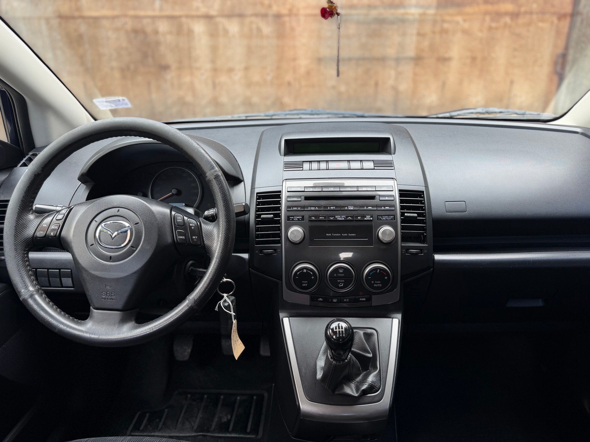 MAZDA 5-image-15