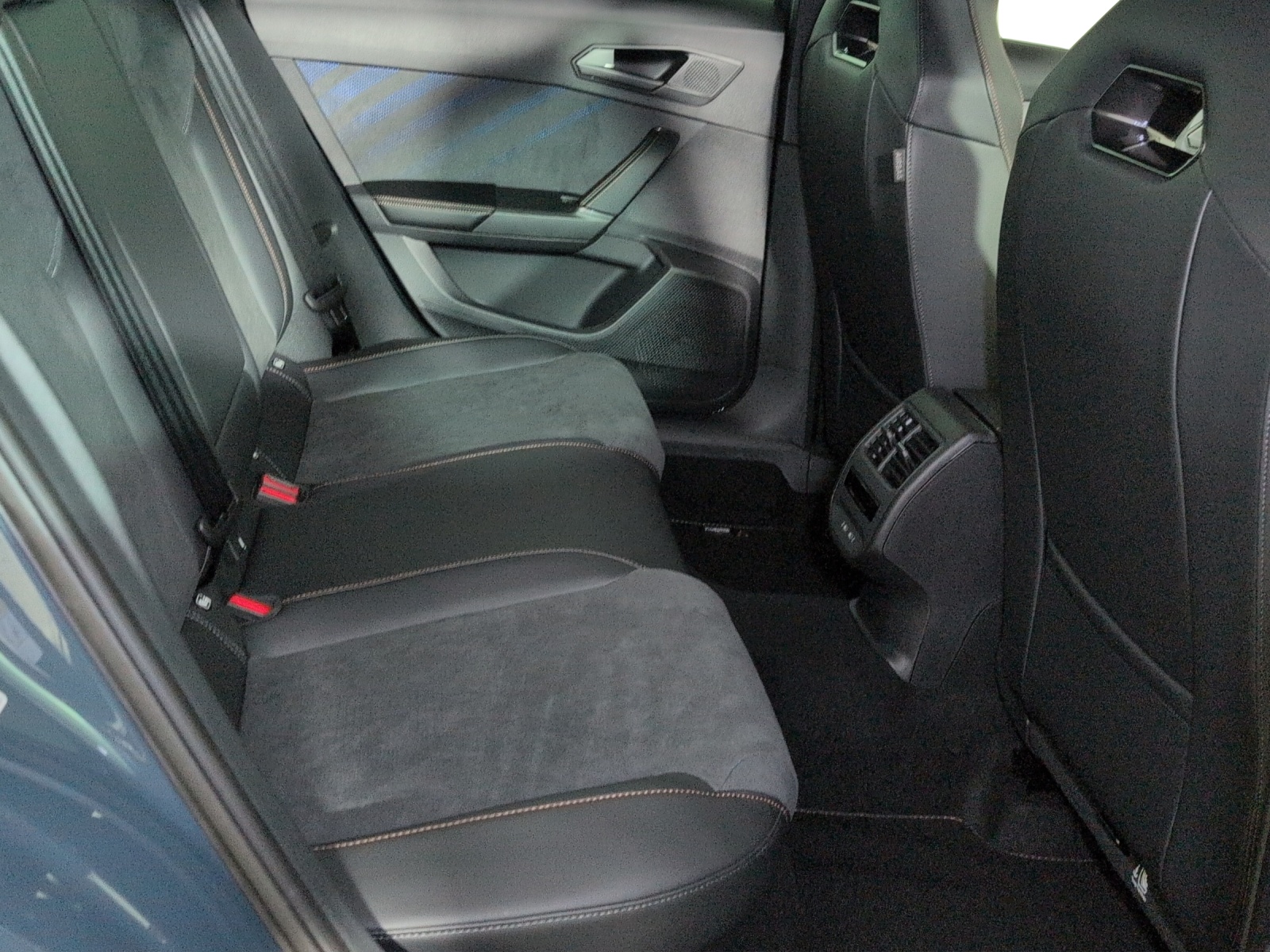 CUPRA Formentor 1.5 TSI Prime Edition DSG-image-8