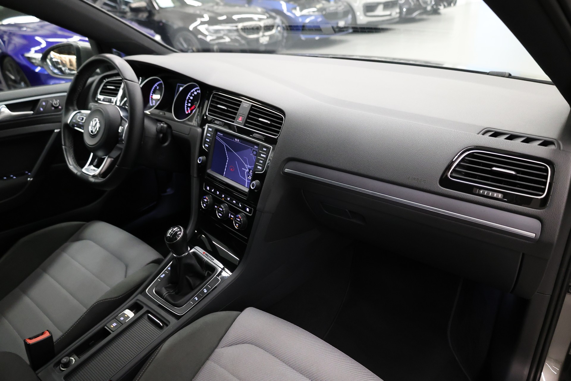 VW Golf VII Variant 1.6 TDI Allstar Comfortline 4m-image-13