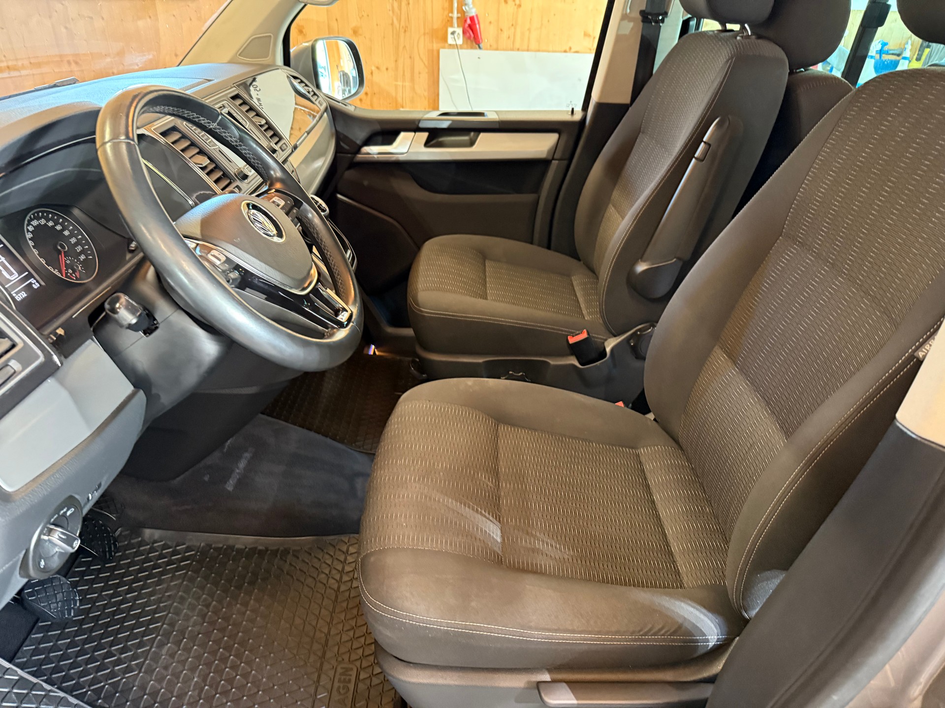 VW T6 Multivan 2.0 TDI Comfortline-image-6