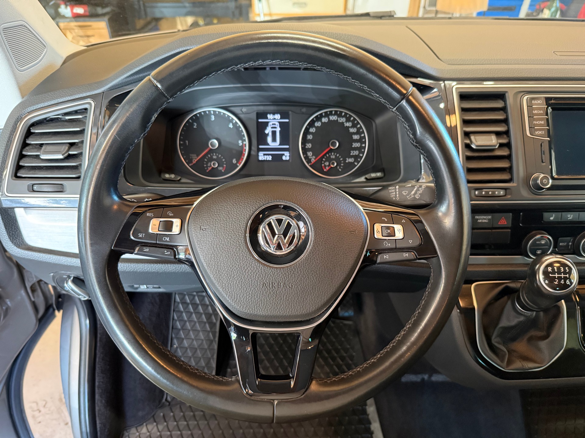 VW T6 Multivan 2.0 TDI Comfortline-image-11