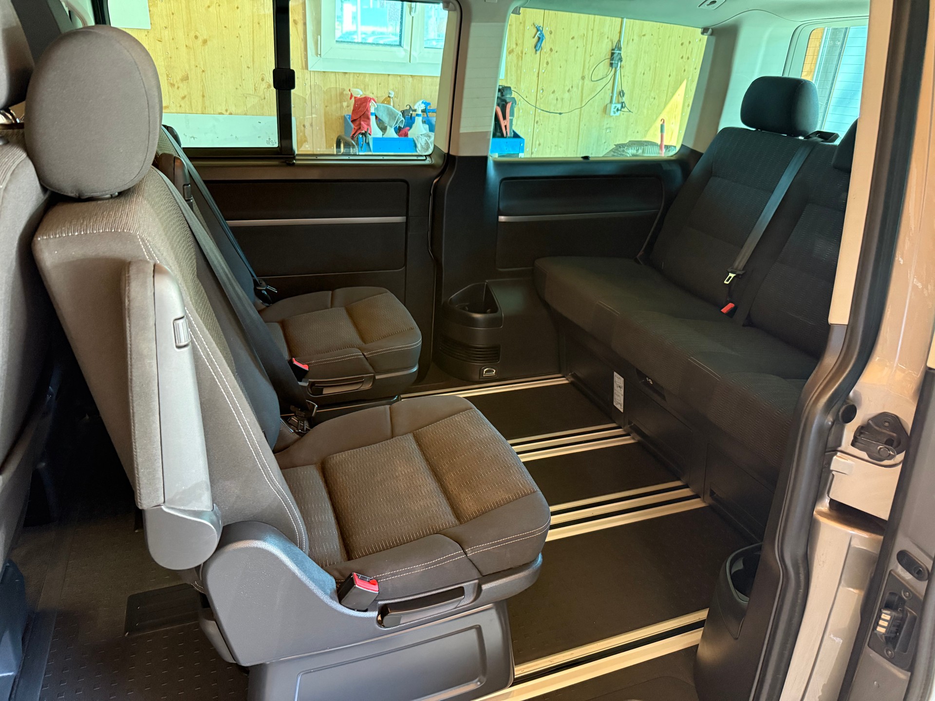 VW T6 Multivan 2.0 TDI Comfortline-image-9