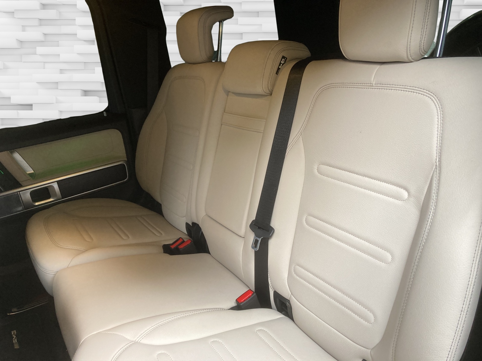 MERCEDES-BENZ G 350 d AMG Line 9G-Tronic-image-10