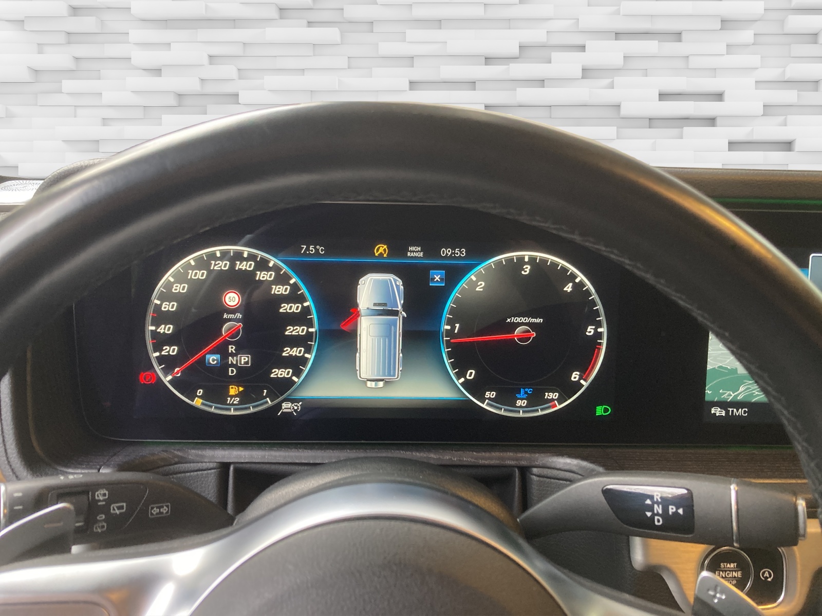 MERCEDES-BENZ G 350 d AMG Line 9G-Tronic-image-11