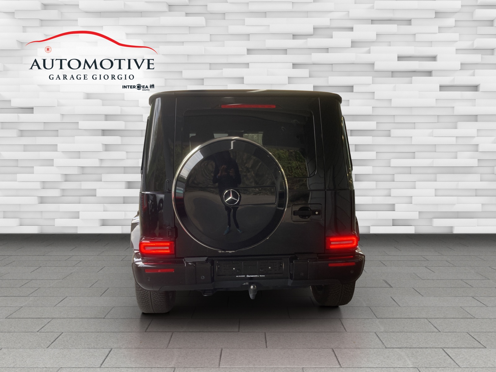 MERCEDES-BENZ G 350 d AMG Line 9G-Tronic-image-5