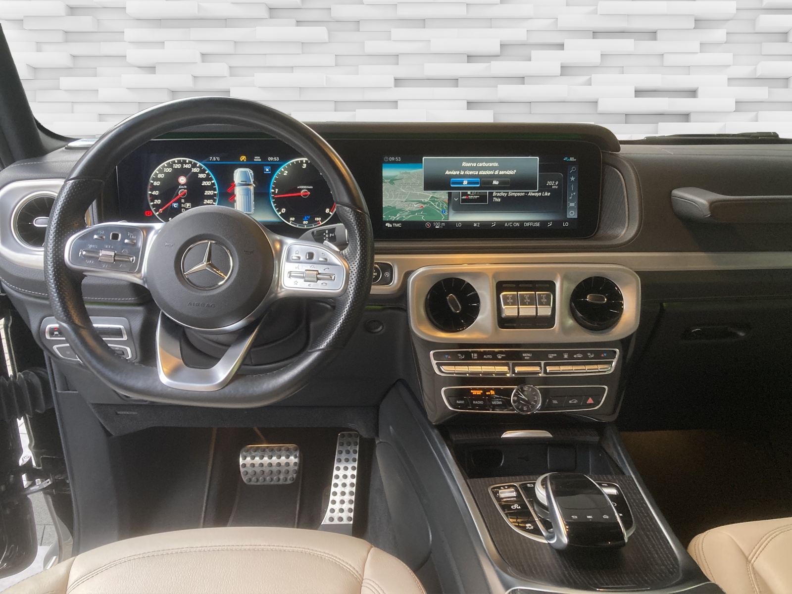 MERCEDES-BENZ G 350 d AMG Line 9G-Tronic-image-7