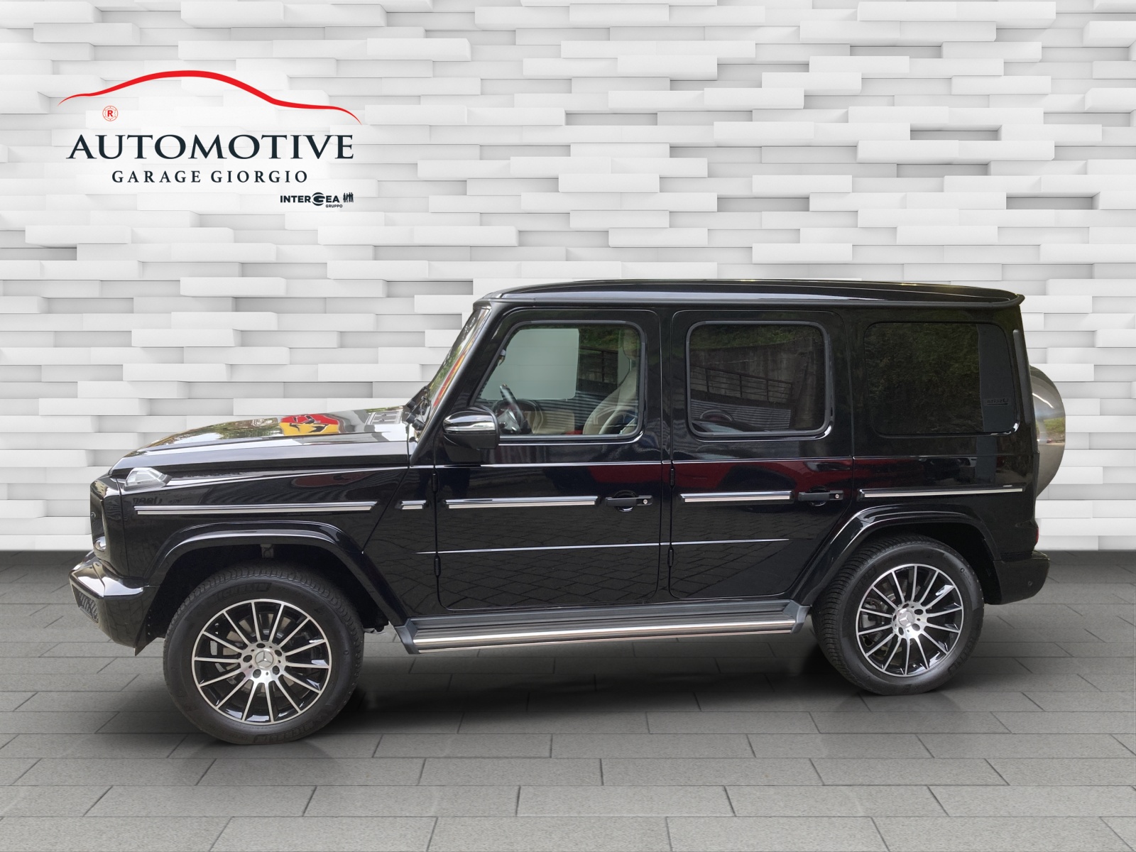 MERCEDES-BENZ G 350 d AMG Line 9G-Tronic-image-3