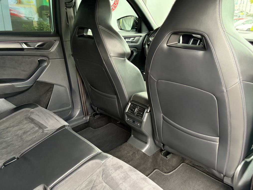 SKODA Kodiaq 2.0 TSI 4x4 Sport Line-image-11