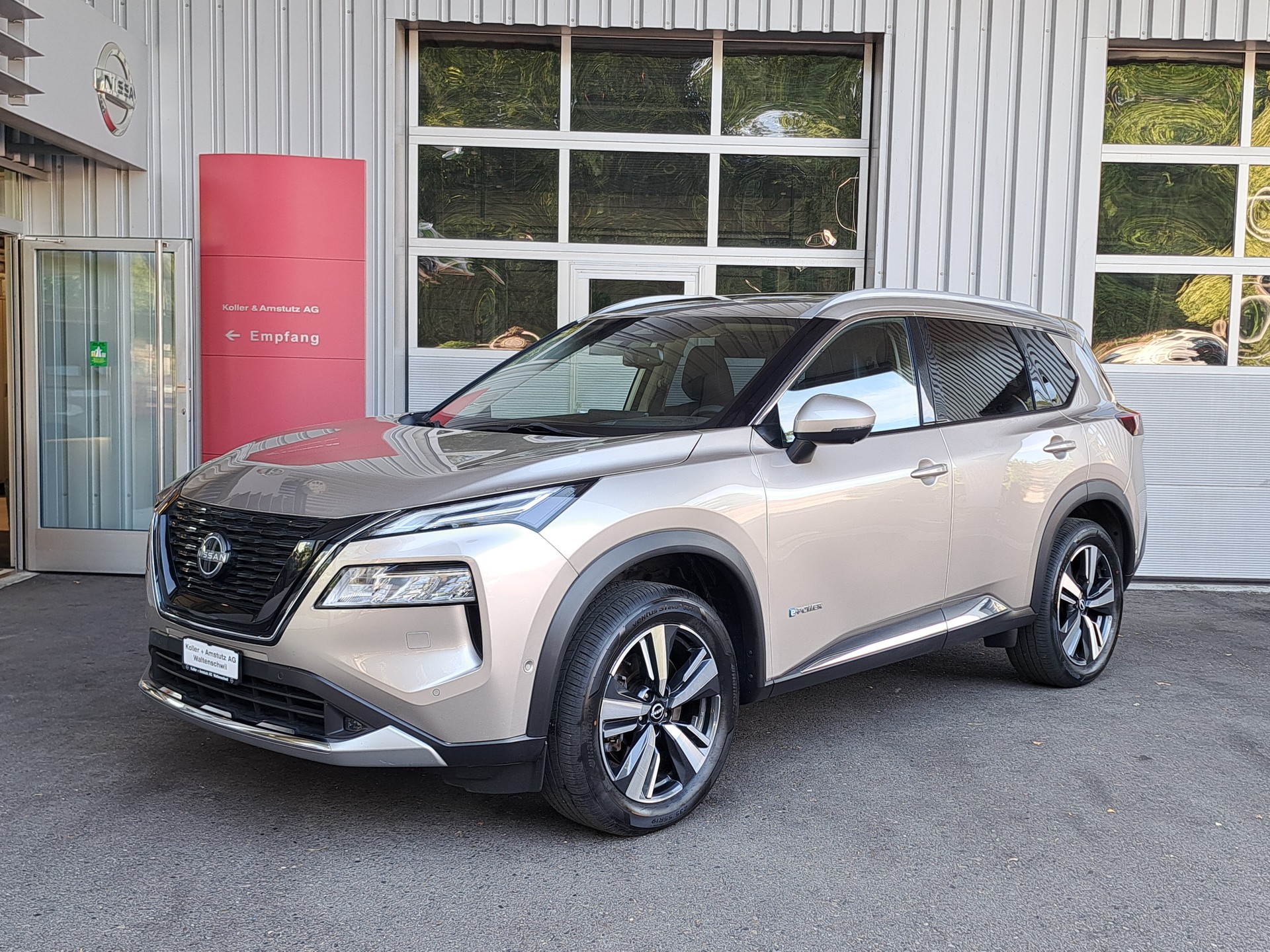NISSAN X-Trail 1.5 VC-T e-Power 4WD 7 Sitze Unplugged Limited Ed.-image-0