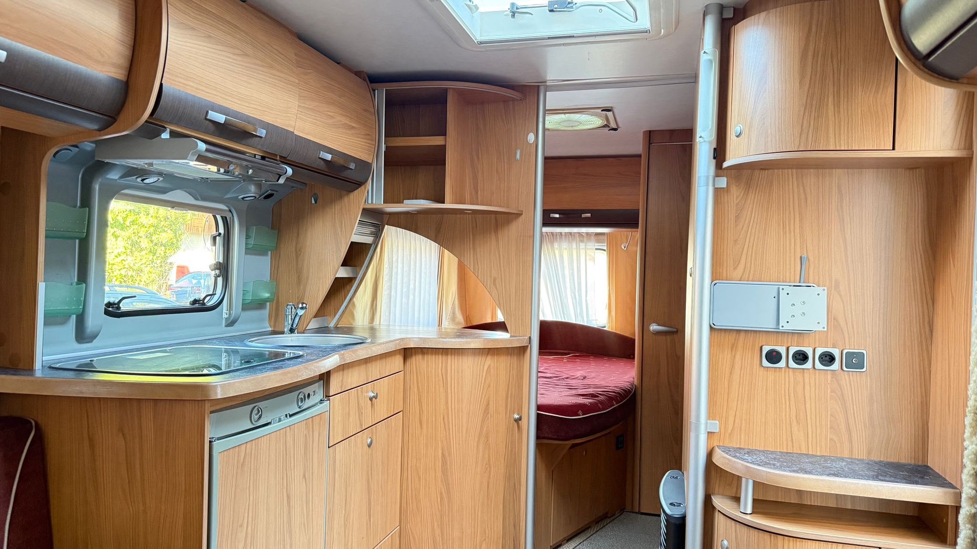 BÜRSTNER Bürstner Trecento 460 TS – frisch ab MFK & Gasprüfu-image-9