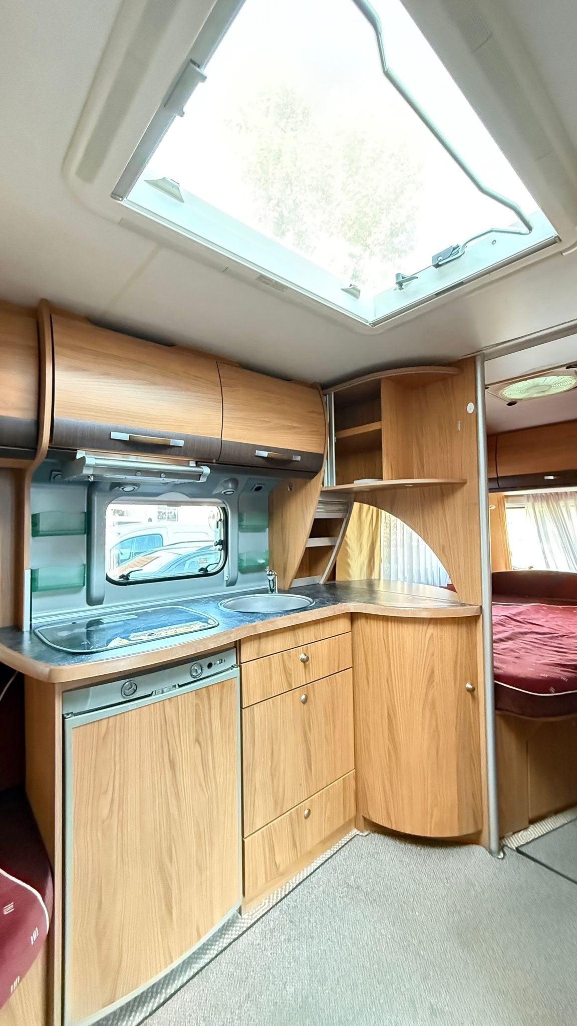 BÜRSTNER Bürstner Trecento 460 TS – frisch ab MFK & Gasprüfu-image-4