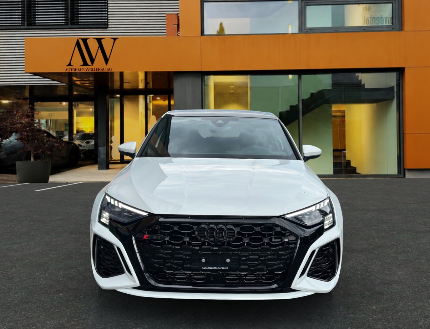 AUDI RS3 Sportback 2.5 TFSI Quattro S-Tronic / CH-Fahrzeug mit Gratis Service-image-2