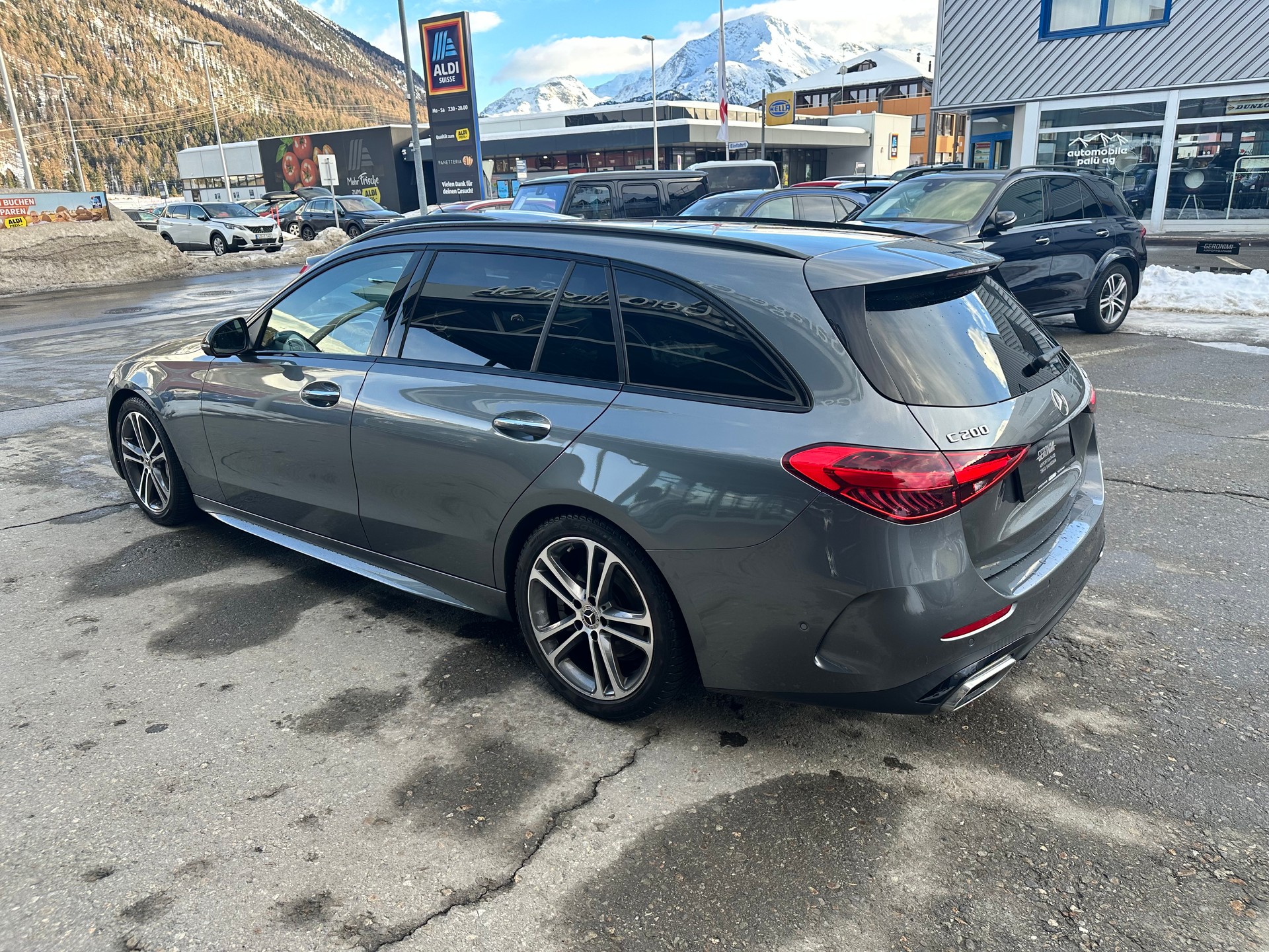 MERCEDES-BENZ C 200 AMG Line 4Matic-image-7