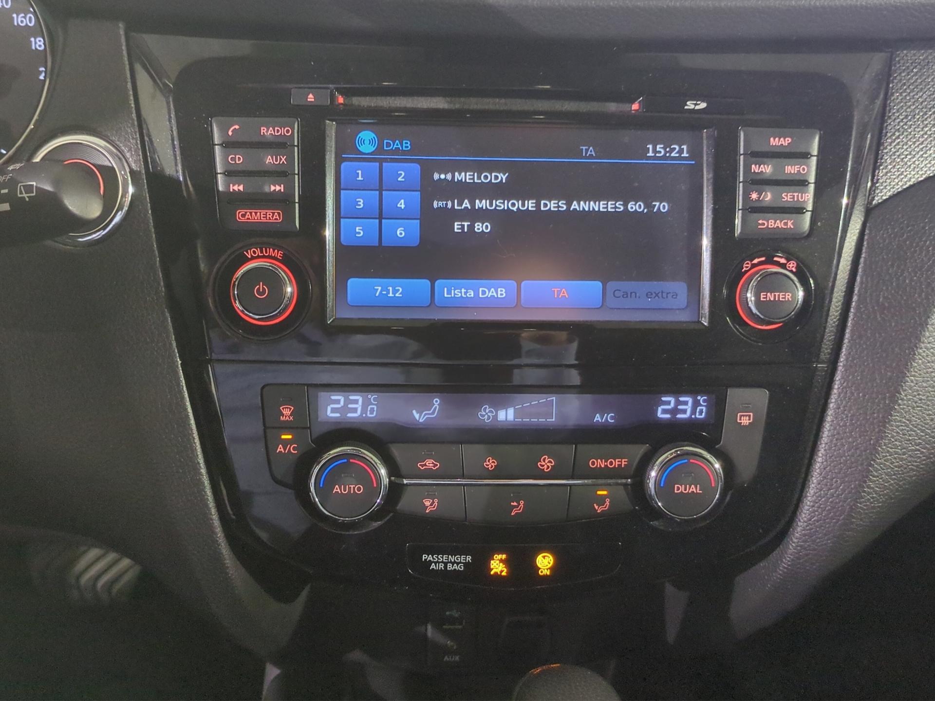 NISSAN X-Trail 1.6 dCi tekna Xtronic CVT-image-11
