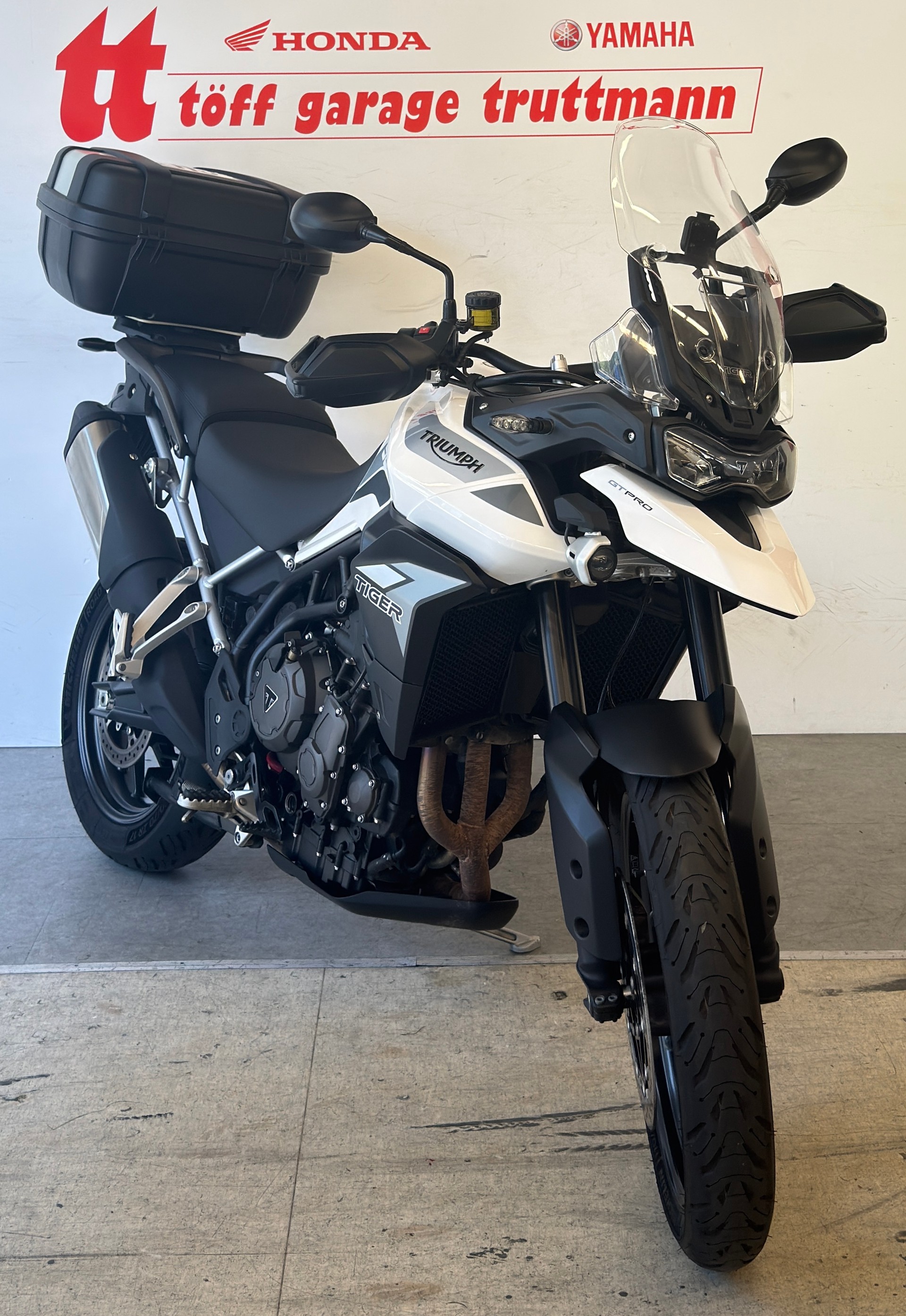 TRIUMPH Tiger 900 GT Pro-showroom-element-2