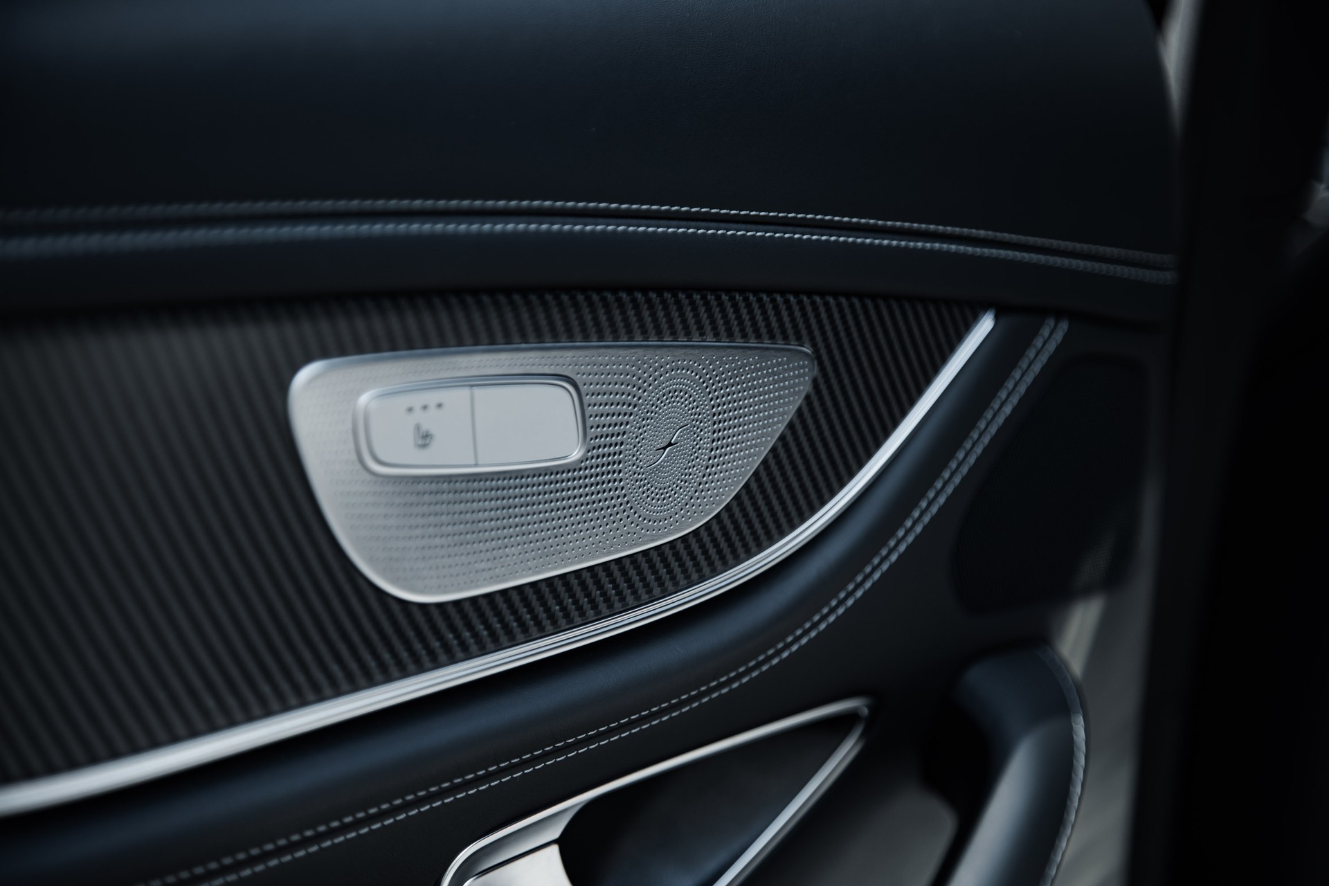 MERCEDES-BENZ AMG GT 4 63 S 4Matic+ Speedshift MCT-image-25