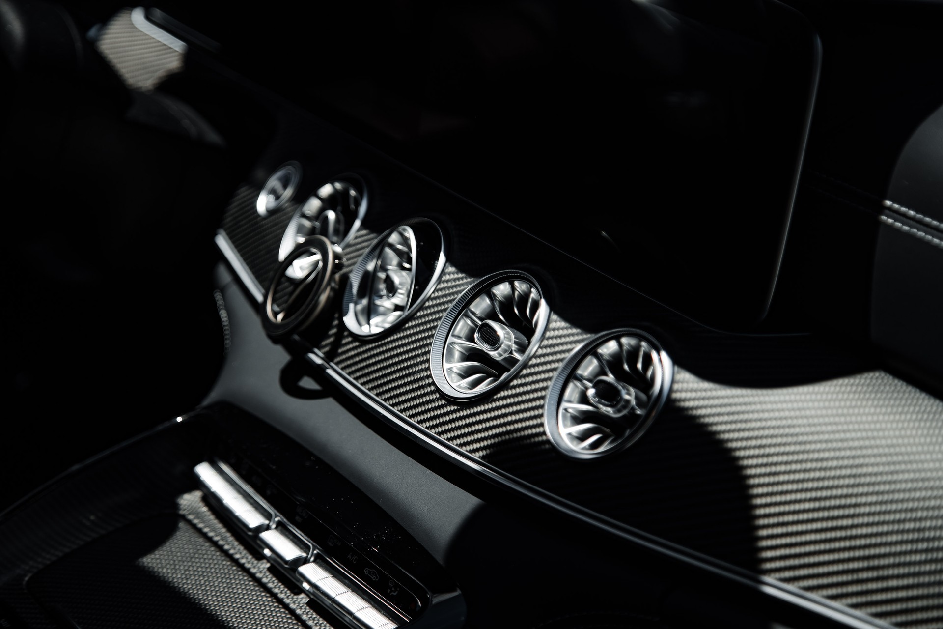MERCEDES-BENZ AMG GT 4 63 S 4Matic+ Speedshift MCT-image-13