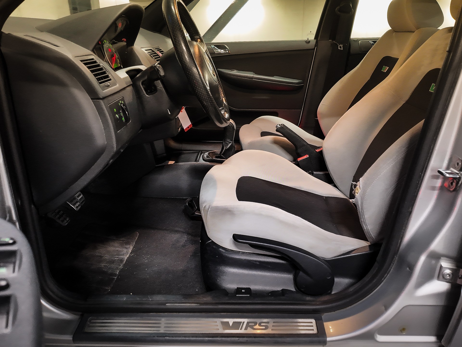 SKODA Fabia 1.9 TDI RS | ASZ | Facelift | 6-gang | Klima | 8-fach | ab Mfk |-image-10