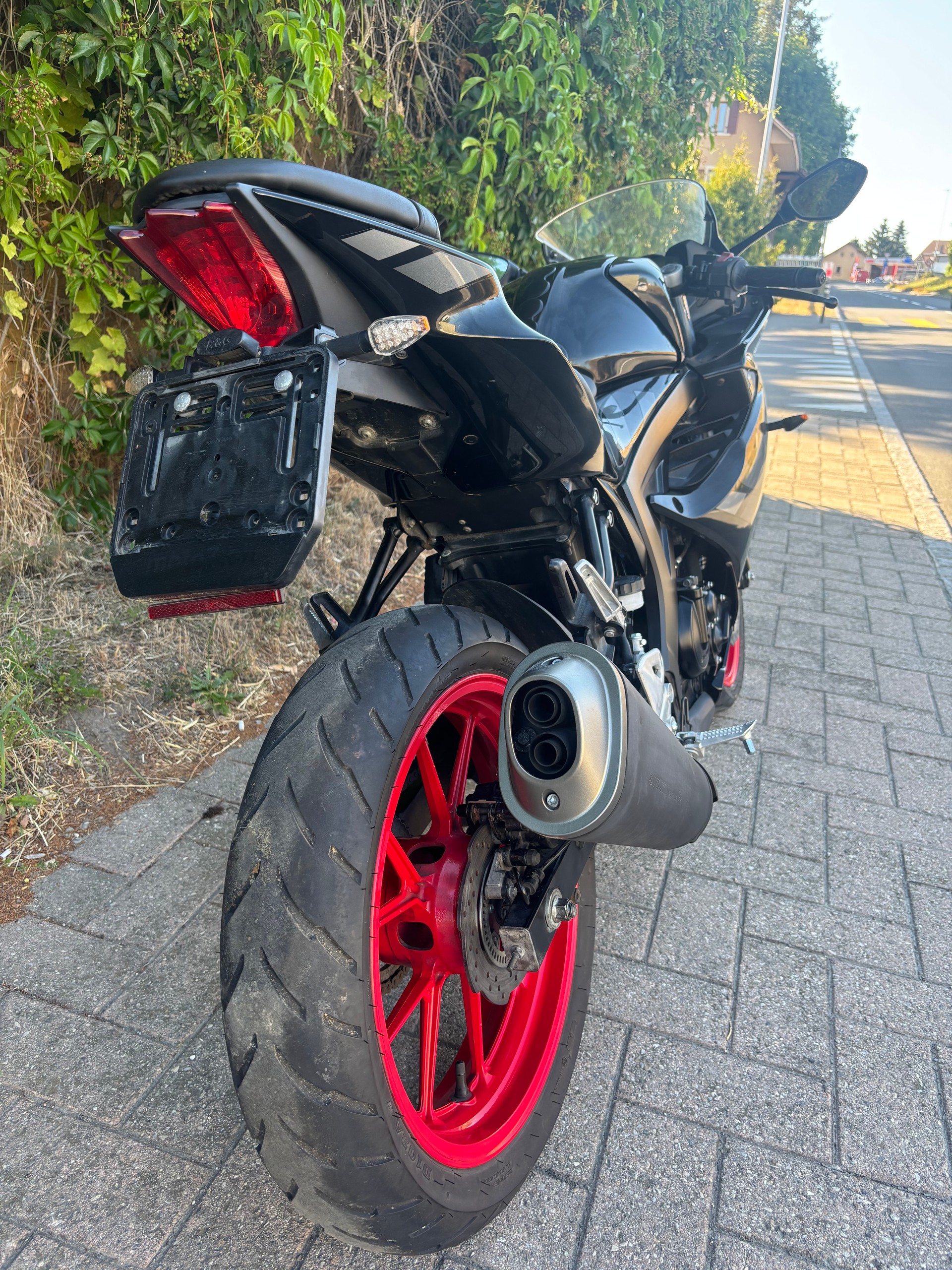 SUZUKI GSX-R 125-image-9