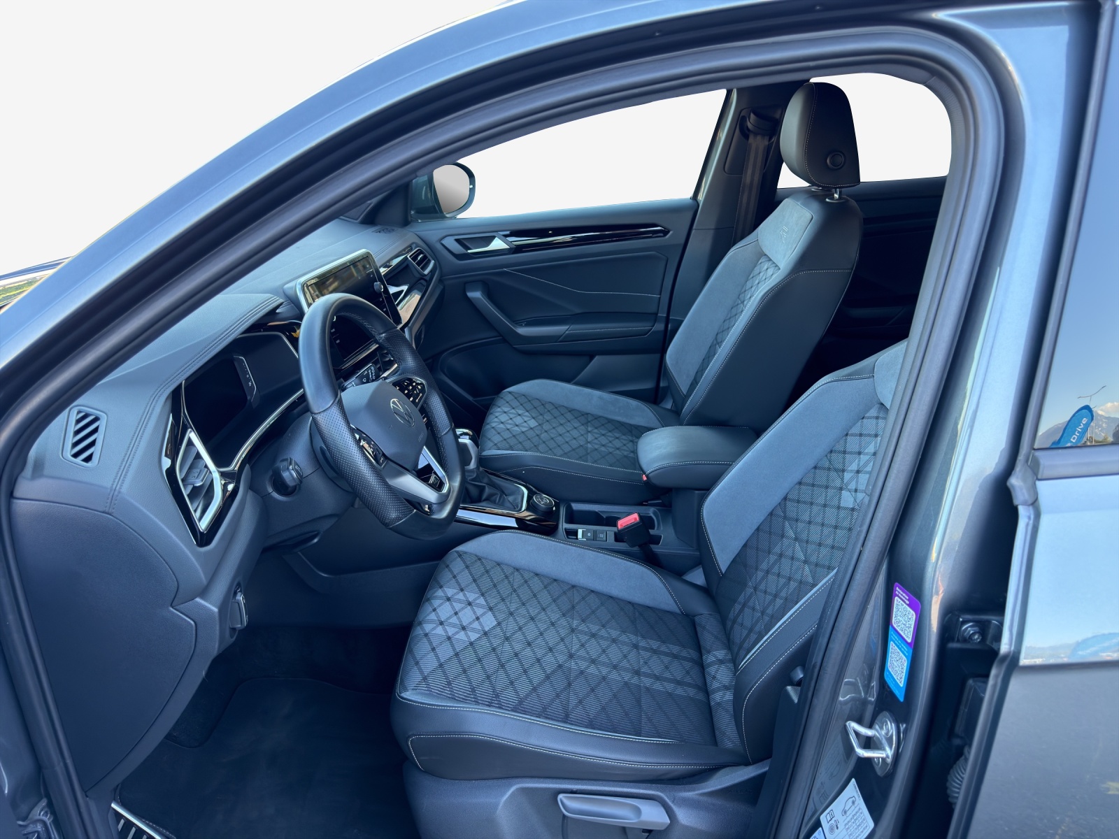 VW T-Roc 2.0 TSI R-Line DSG 4Motion-image-7