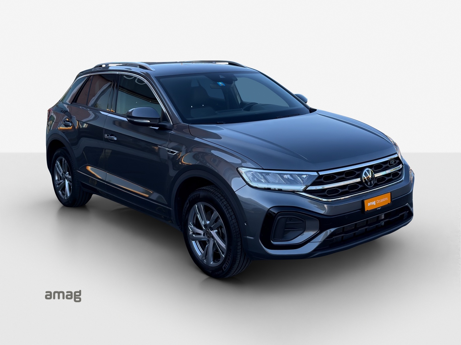 VW T-Roc 2.0 TSI R-Line DSG 4Motion-image-5