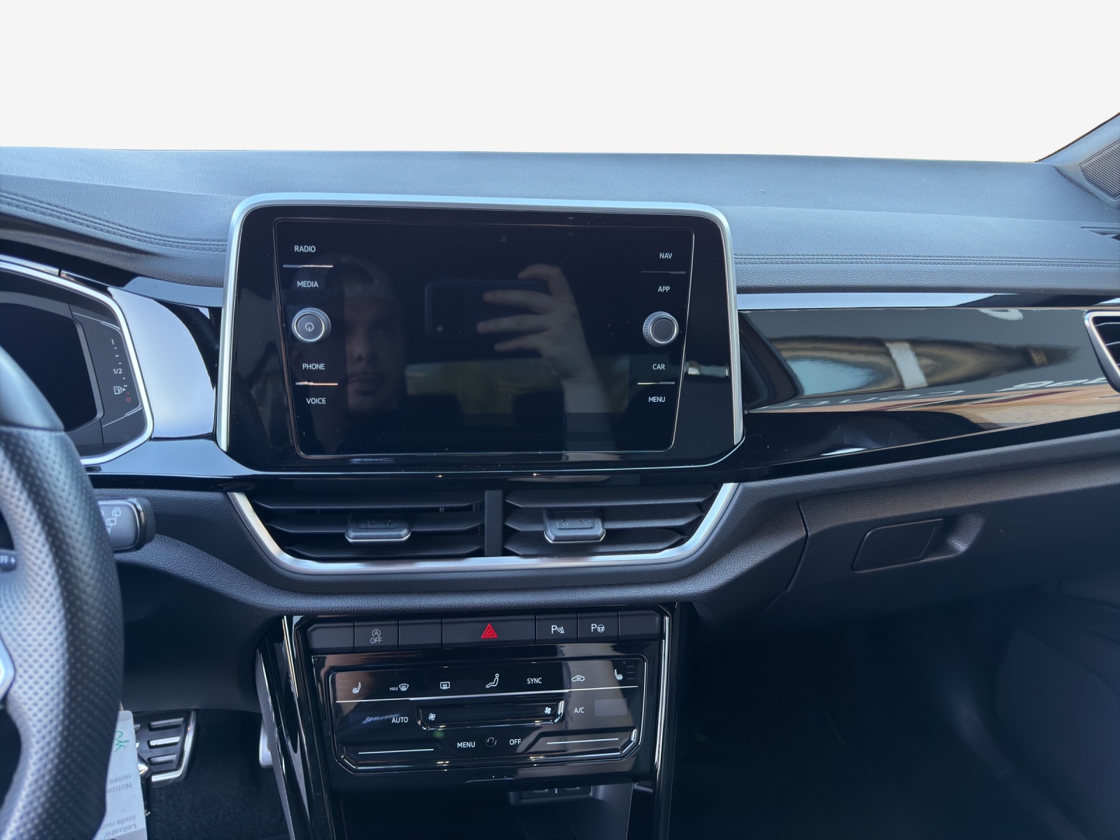 VW T-Roc 2.0 TSI R-Line DSG 4Motion-image-10