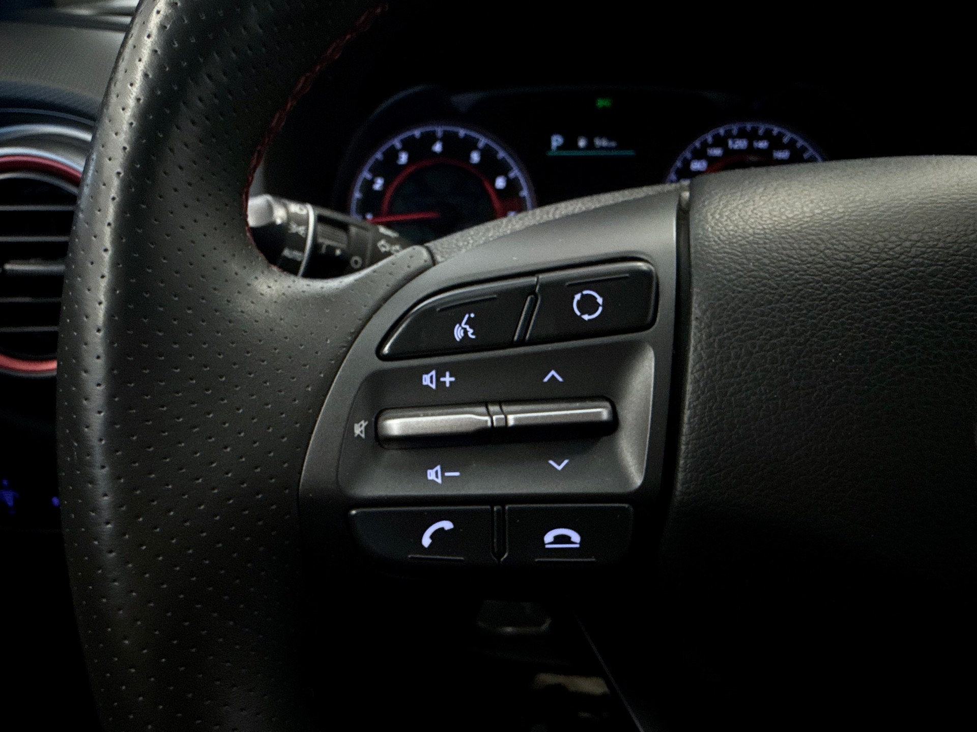 HYUNDAI Kona 1.6 T-GDi Iron Man Edition 4WD DCT-image-19