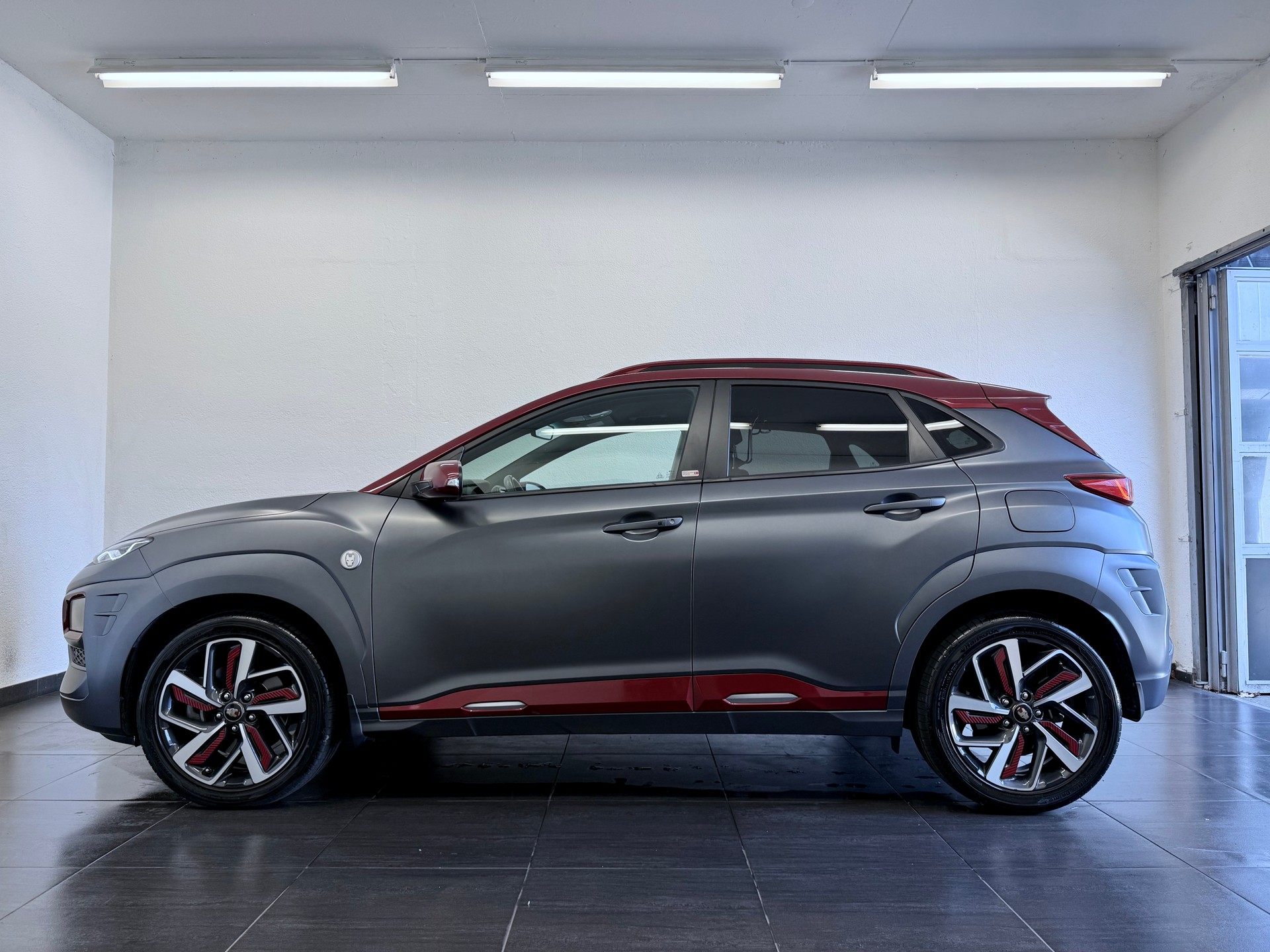 HYUNDAI Kona 1.6 T-GDi Iron Man Edition 4WD DCT-image-5